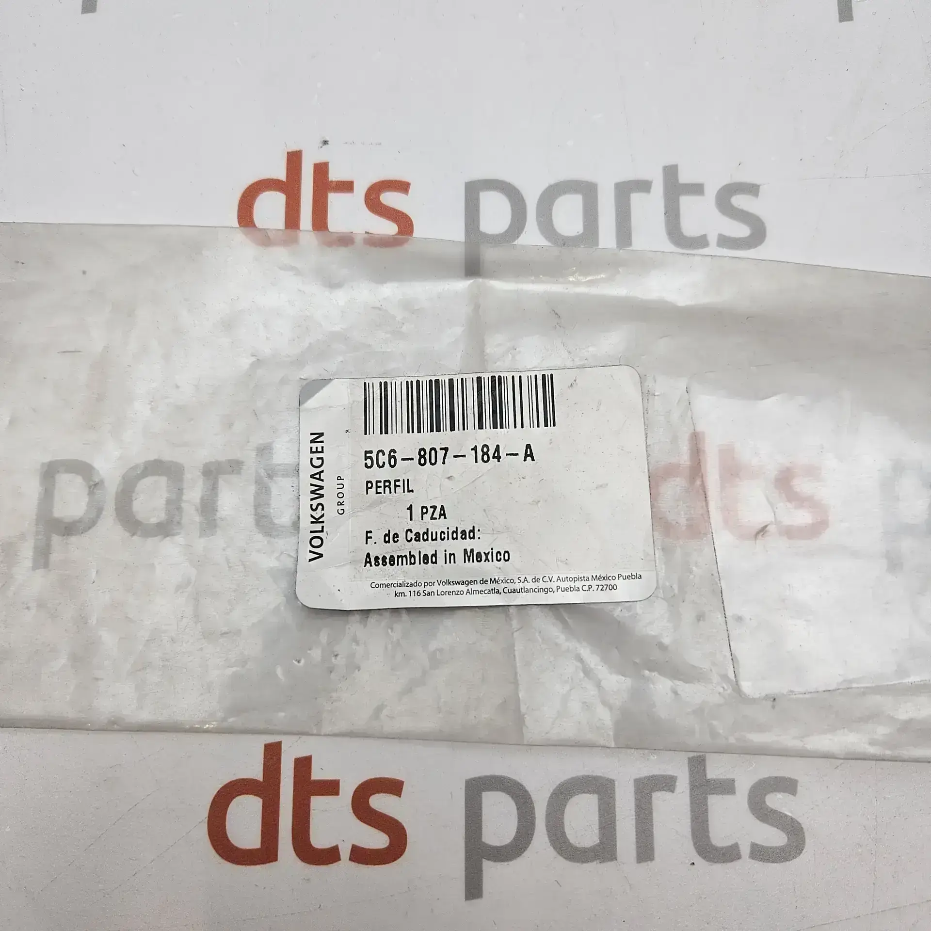 OEM VAG 5C6807184A – Front Bumper Right Side Retainer