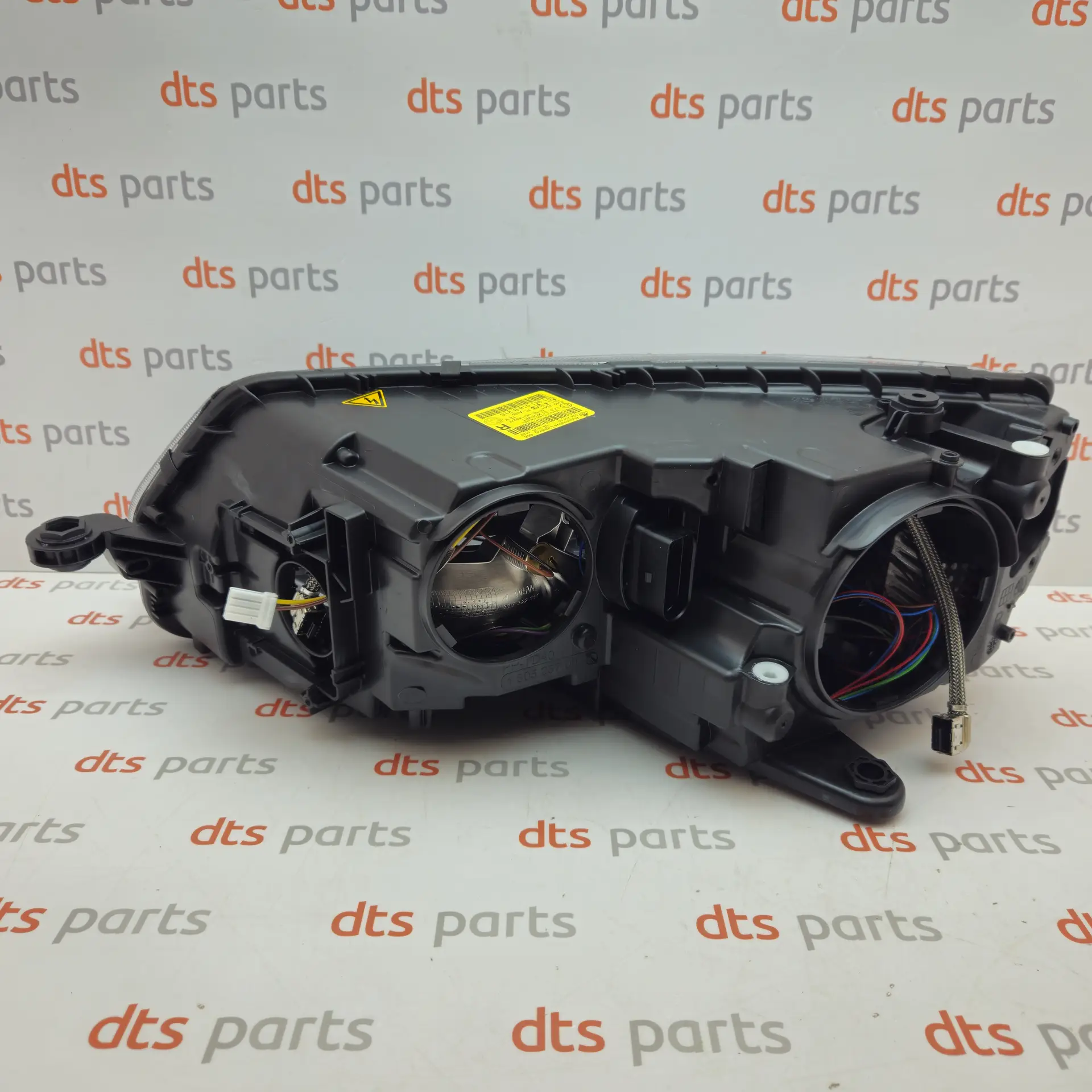 OEM Skoda 5E1941018B – Front right headlight