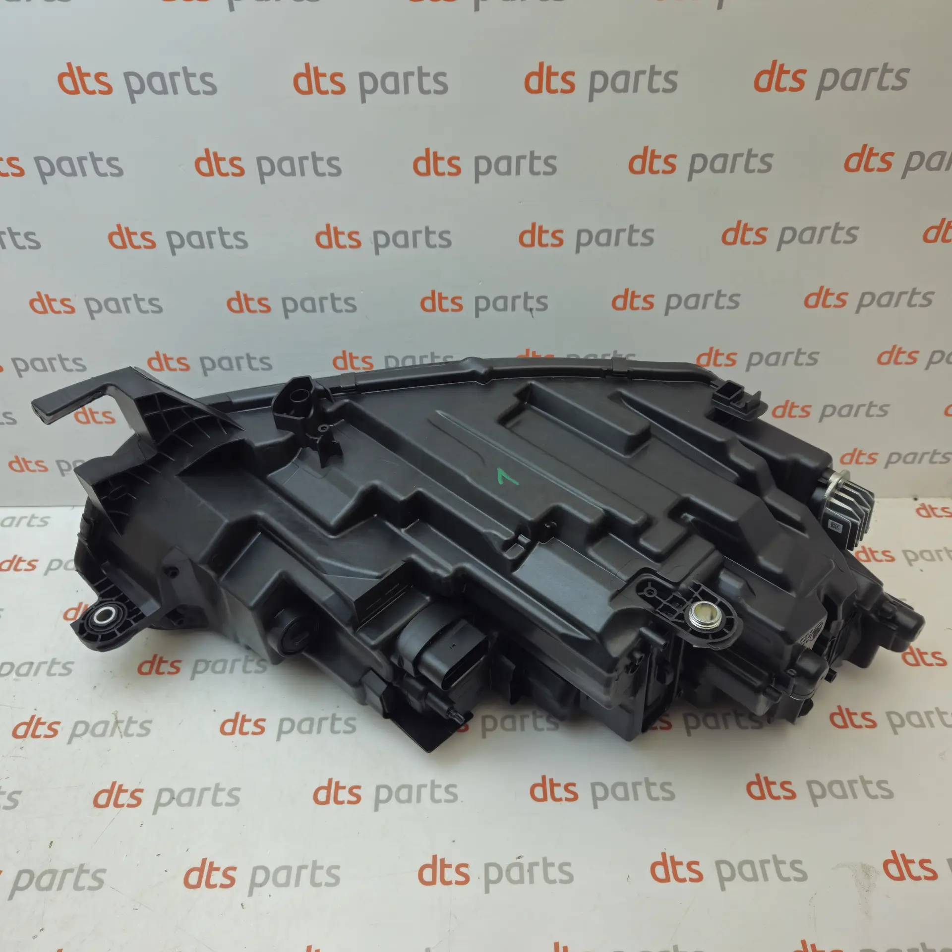 OEM Skoda 5E4941015 – Full LED Headlight Assembly