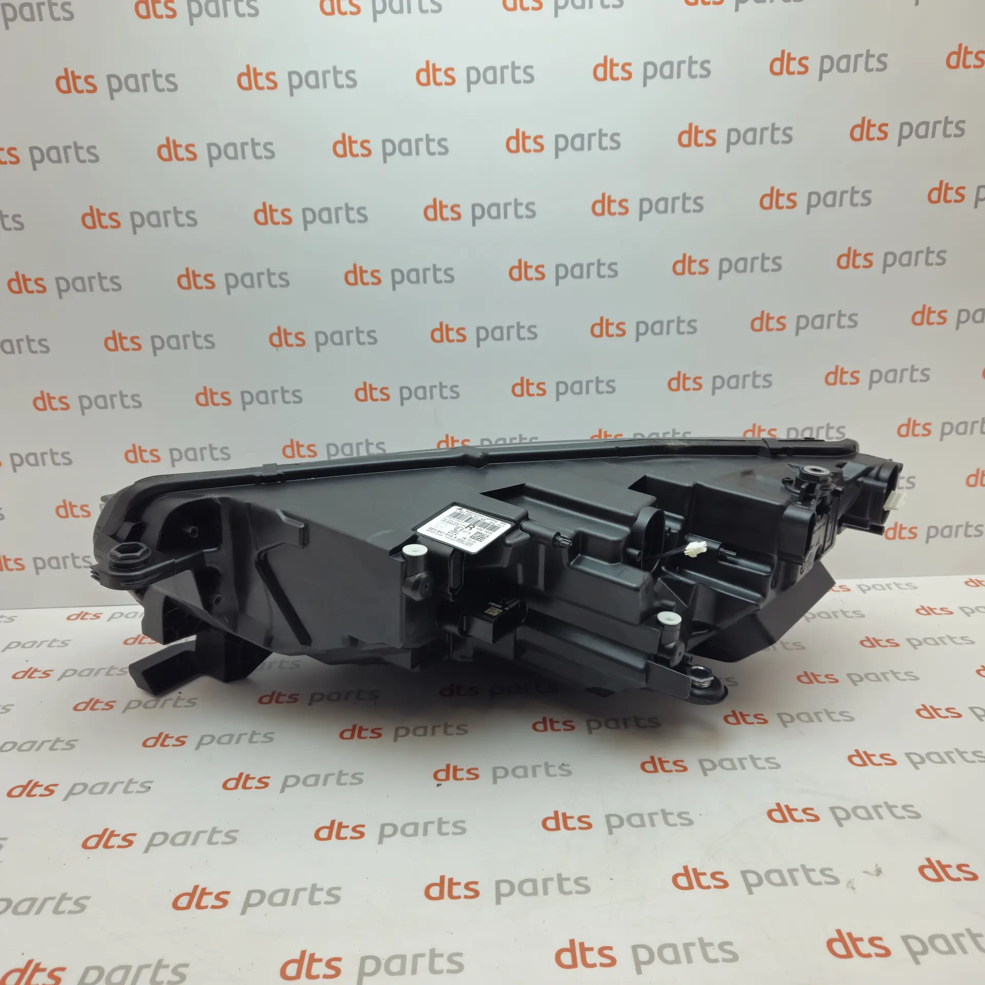 OEM Skoda 5E4941018A – Front right LED headlight