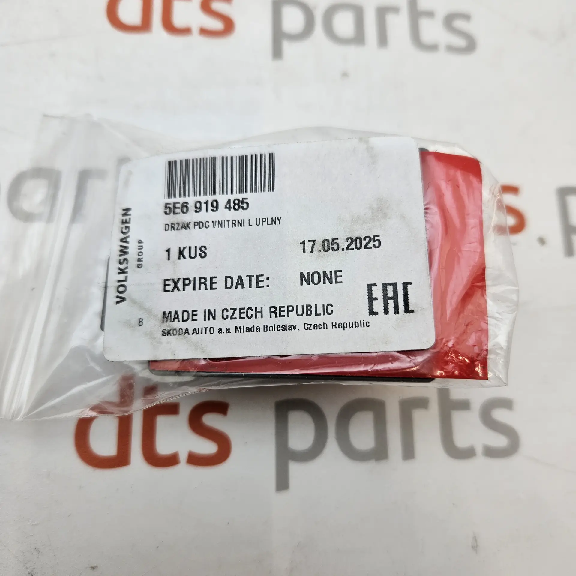 OEM Skoda 5E6919485 – Rear left inner parking sensor bracekt