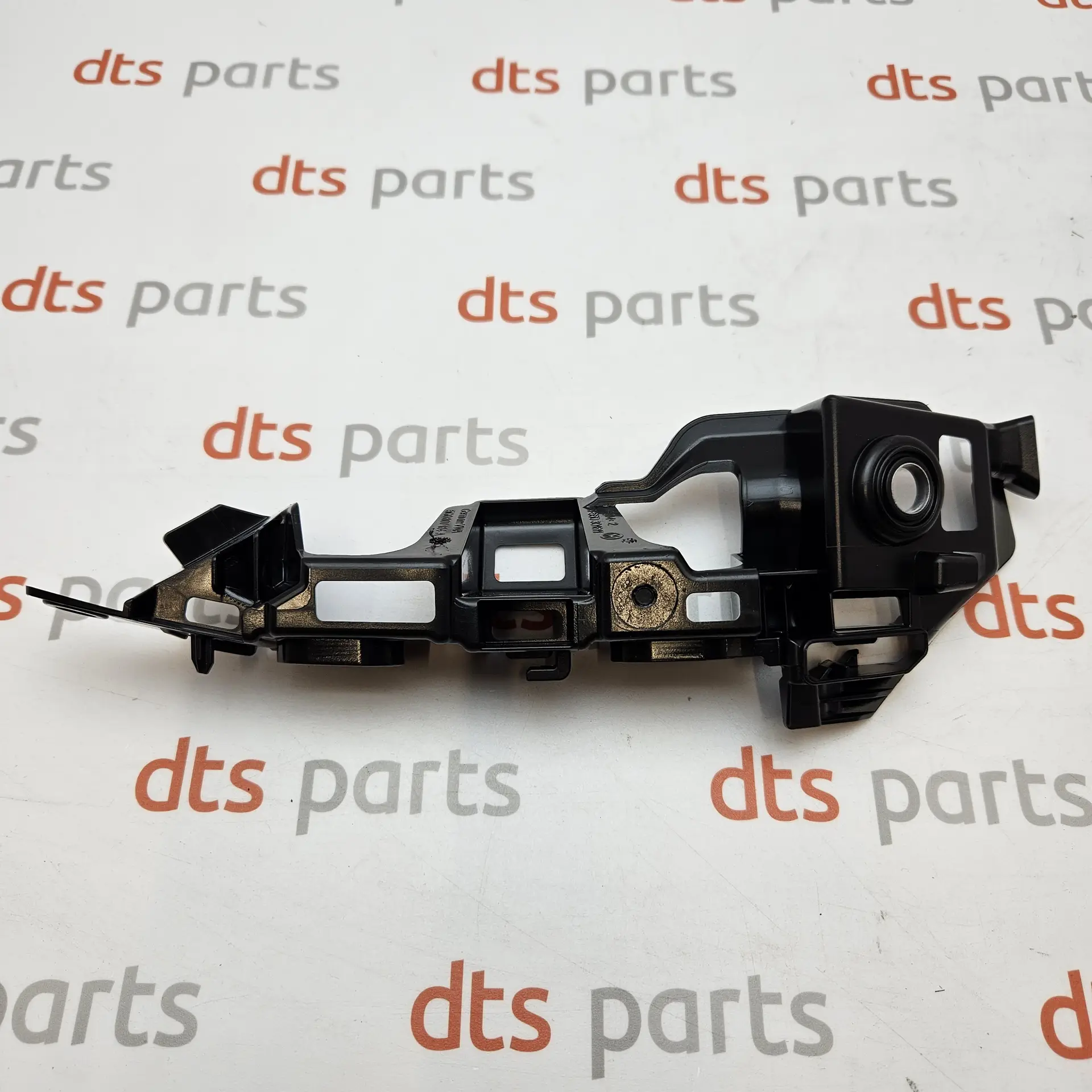 OEM VAG 5G0807050A – Front bumper right side bracket