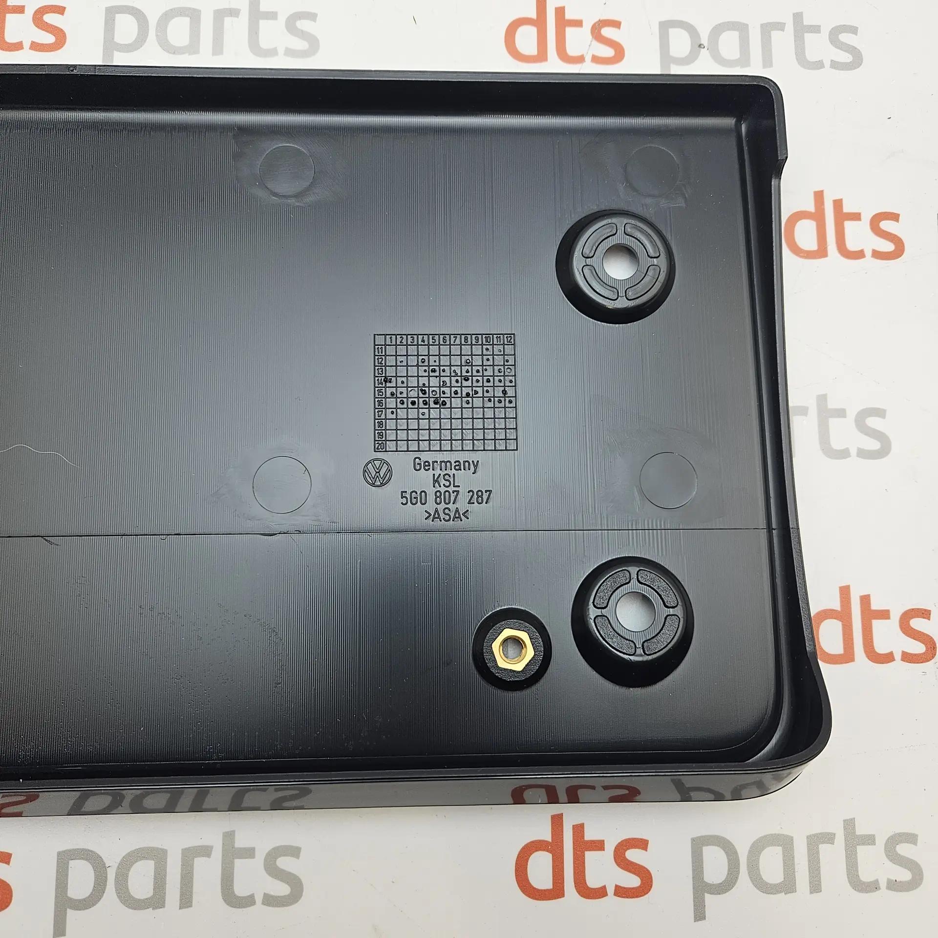 OEM VAG 5G08072879B9 – Licence Plate Holder