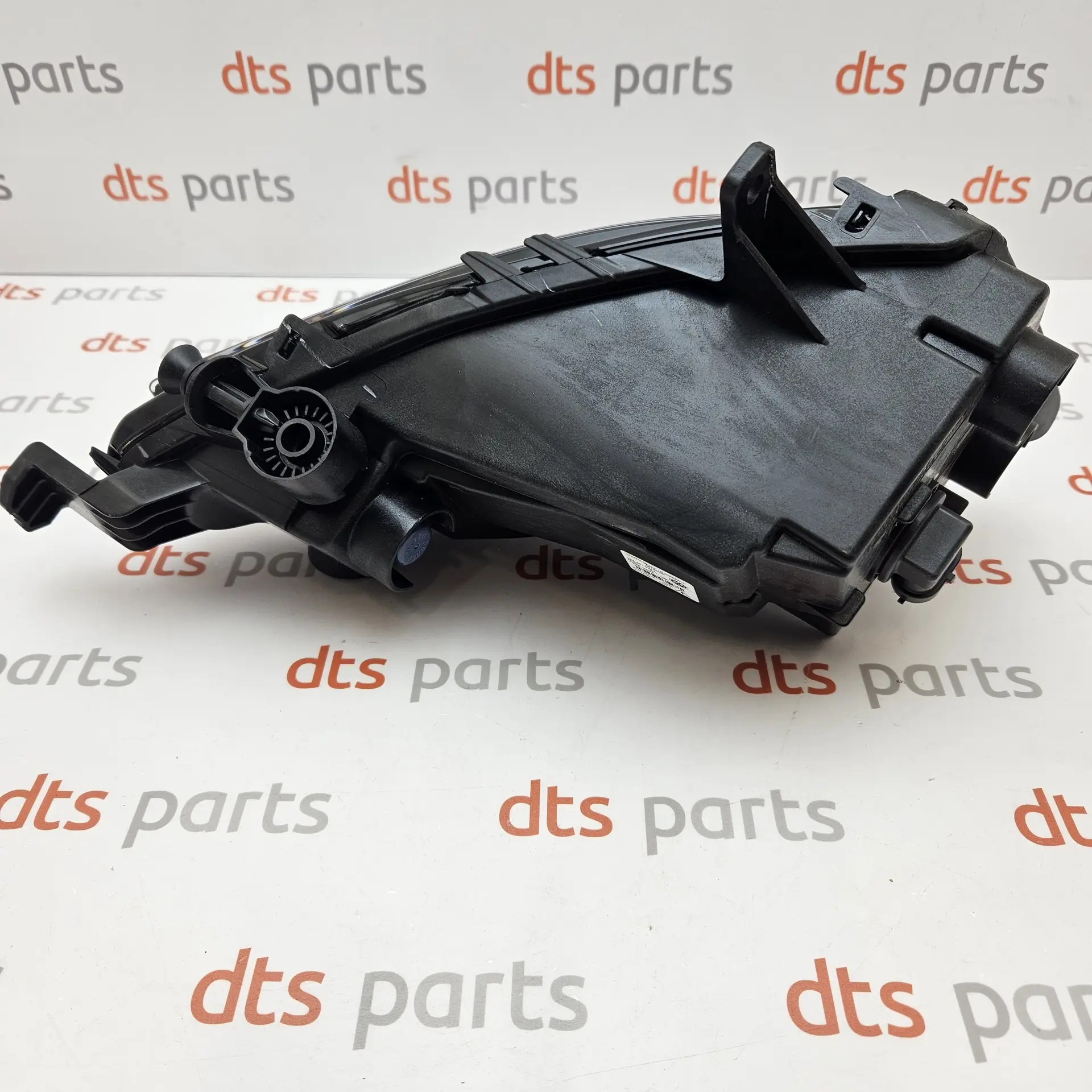 OEM Volkswagen 5G0941662F – Front right halogen fog light