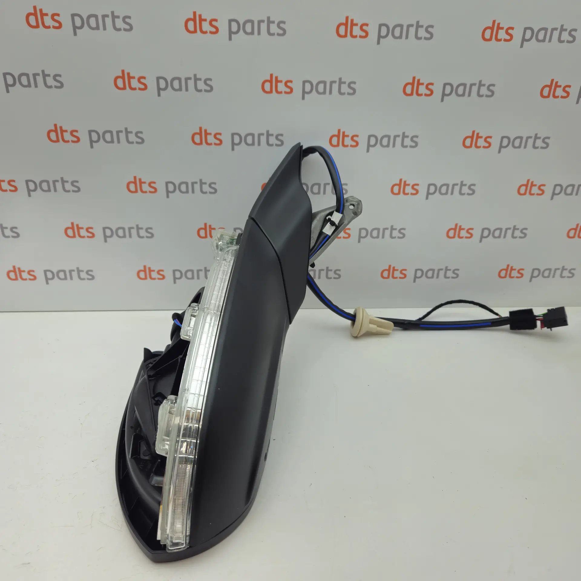 OEM Volkswagen 5G1857508FH9B9 – Right rear view mirror
