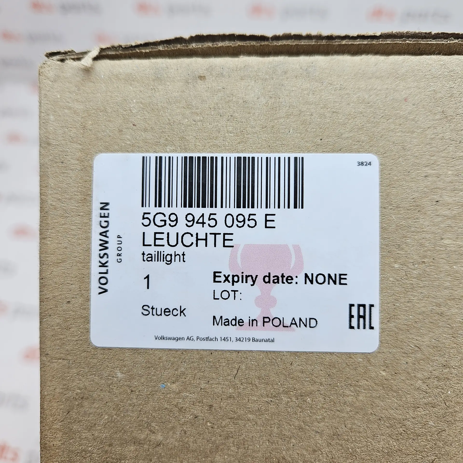 OEM VAG 5G9945095E – Left outer rear tail light lamp assembly