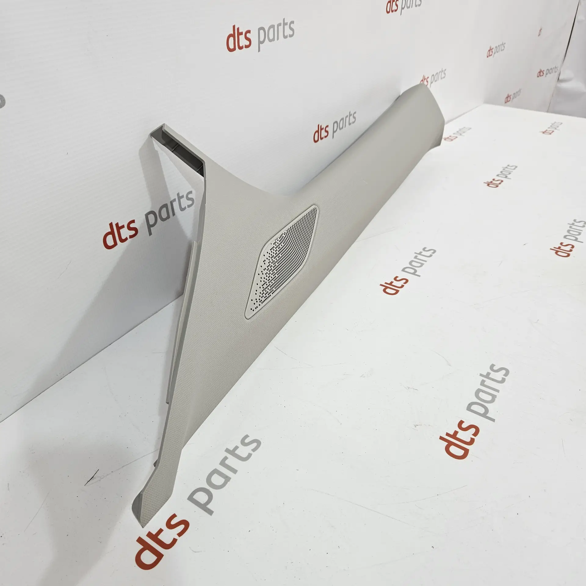OEM VAG 5LA867233BRM5 – A-pillar trim SKODA ENYAQ