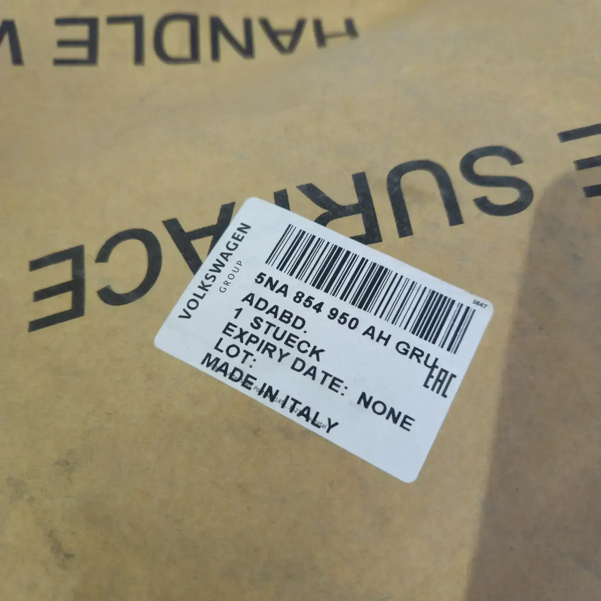 OEM VAG 5NA854950AHGRU – Rear right door lower moulding