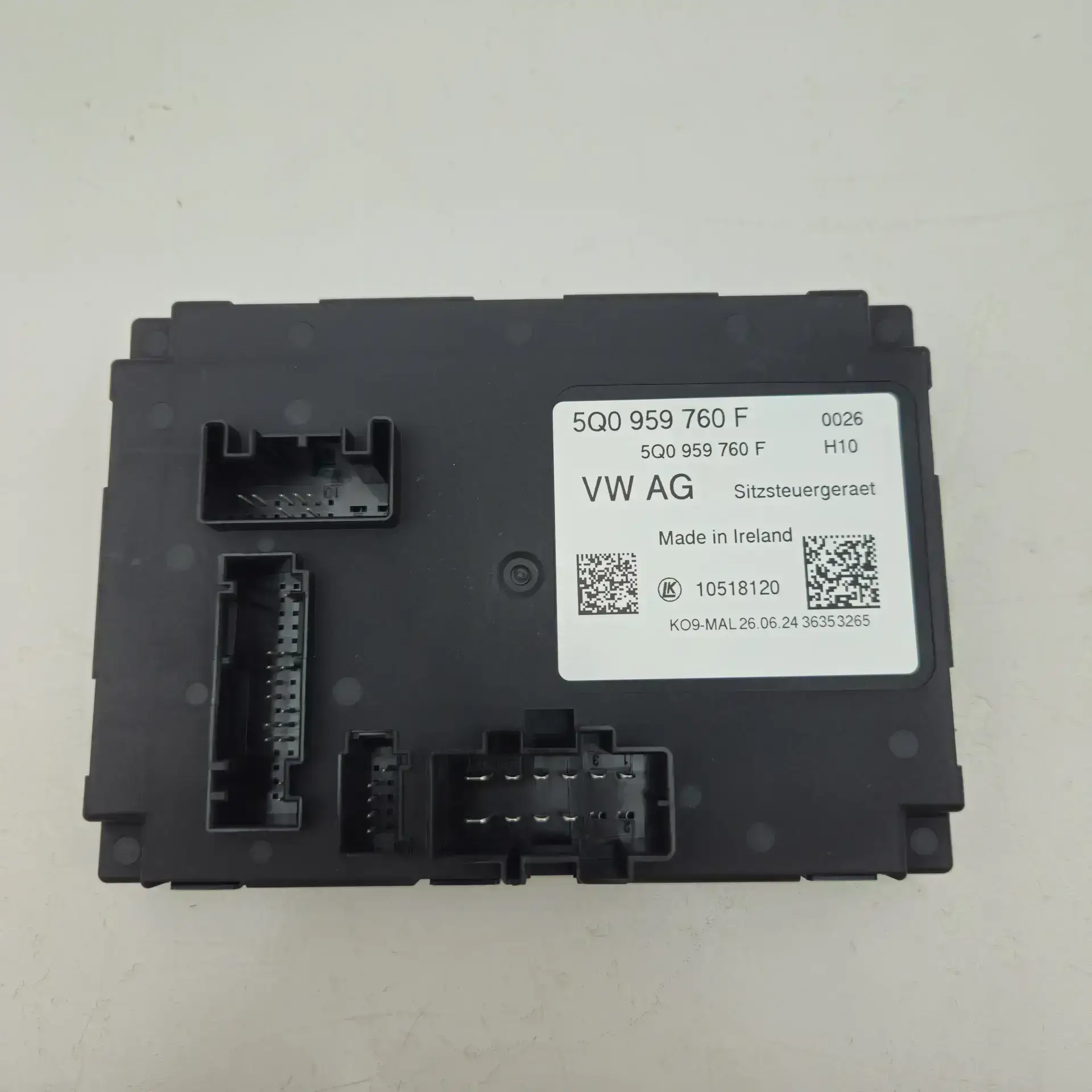 OEM VAG 5Q0959760F – Seat adjustment control module