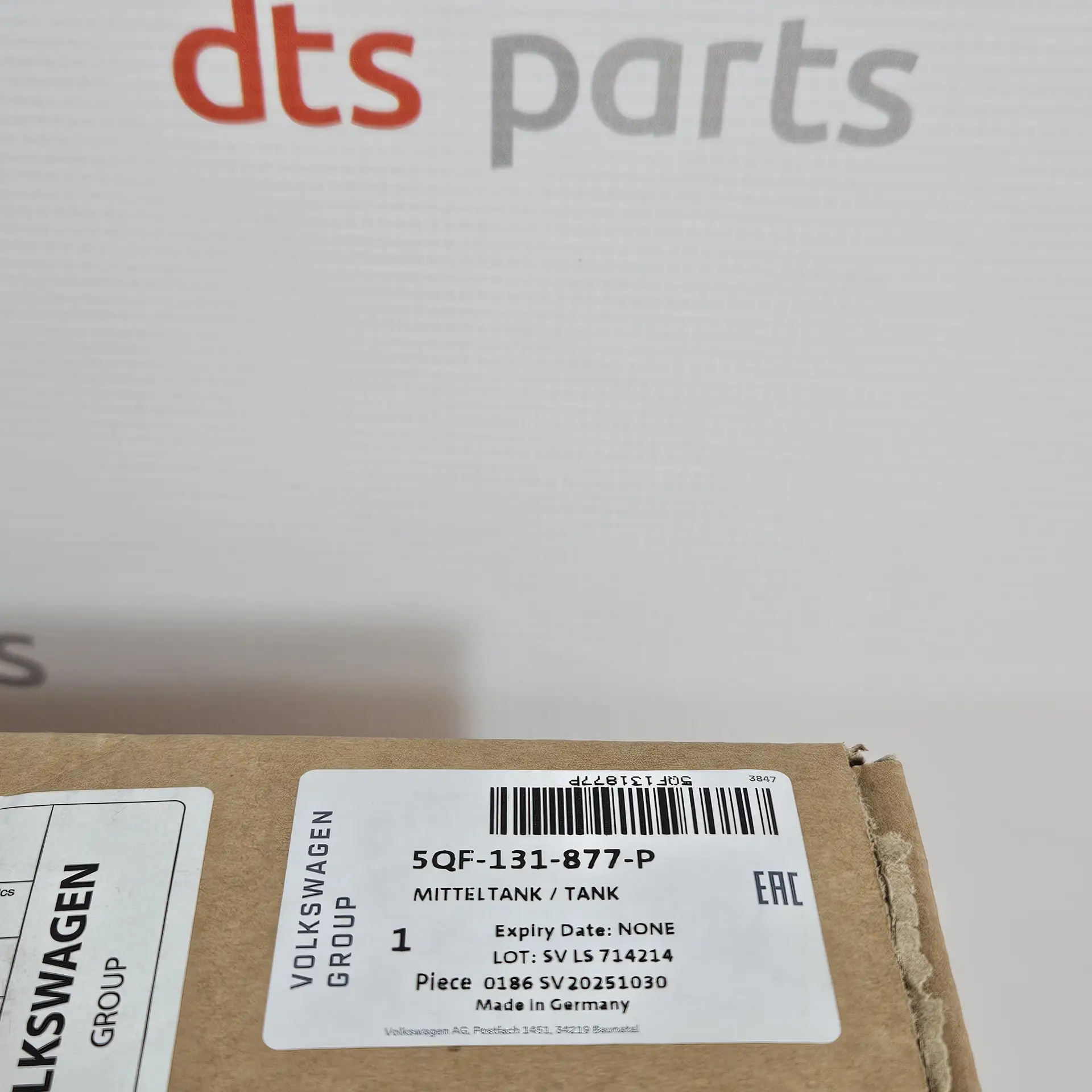 OEM Skoda 5QF131877P – AdBlue tank