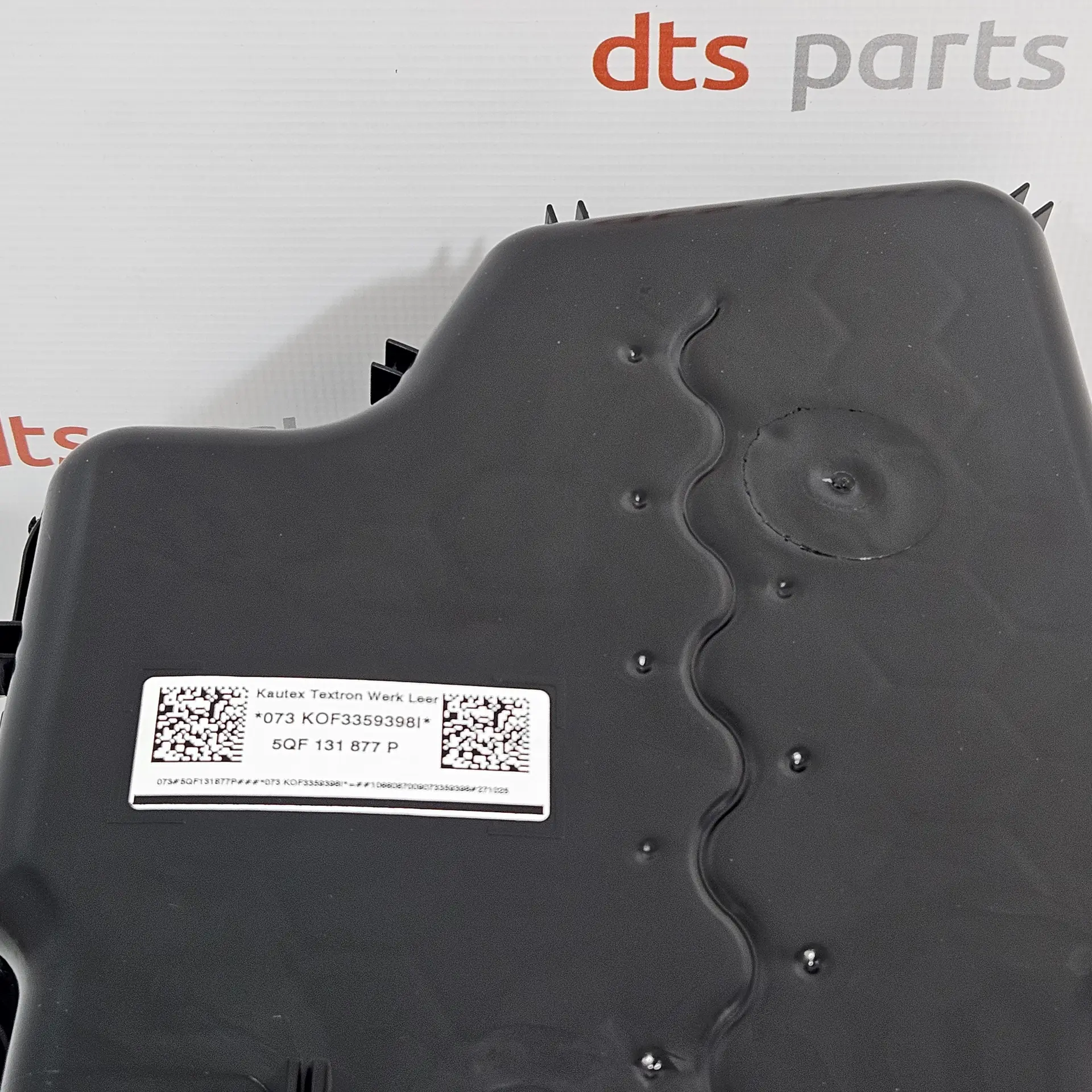 OEM Skoda 5QF131877P – AdBlue tank