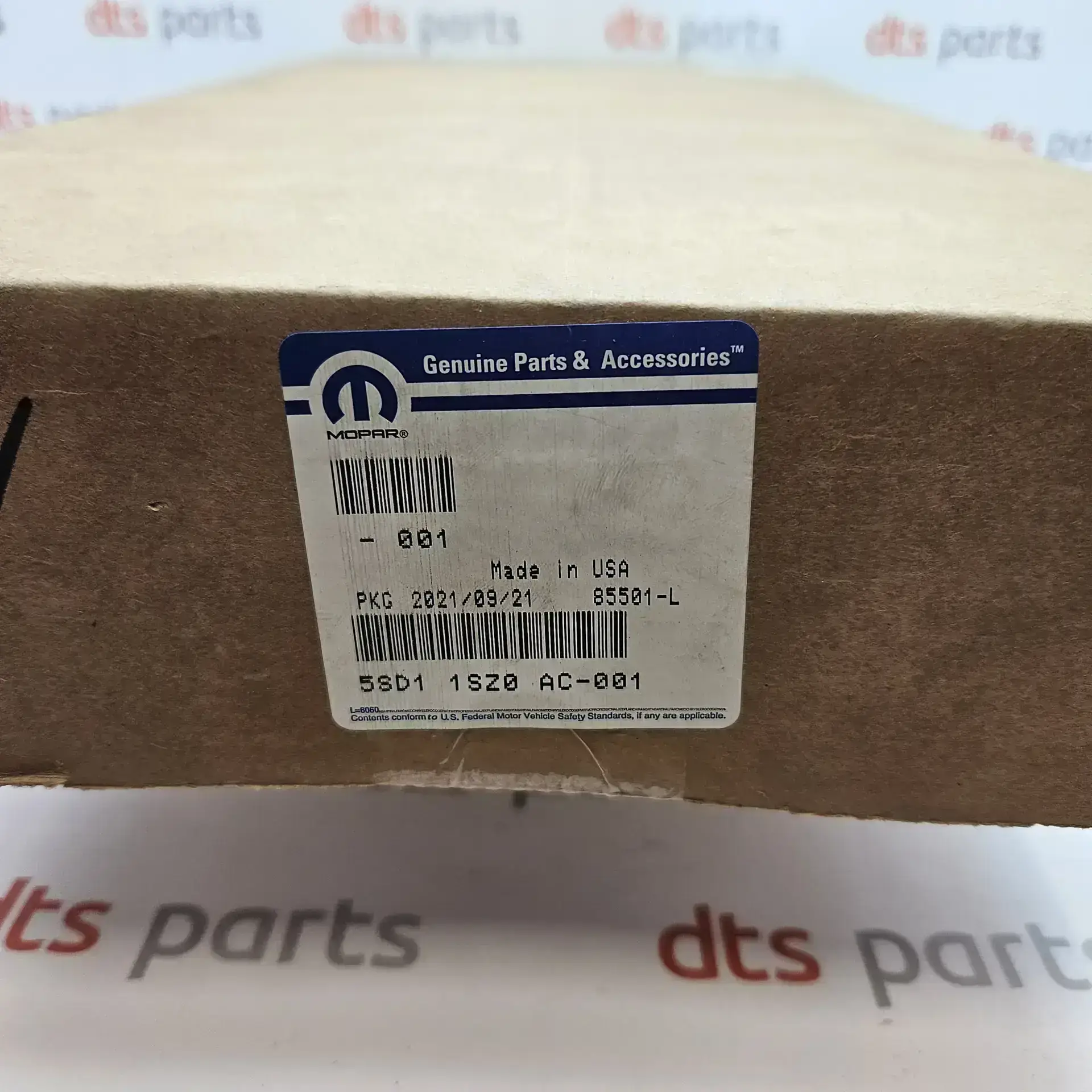 OEM FCA 5SD11SZ0AC – SURROUND. Left. Chrysler Voyager, Chrysler Pacifica