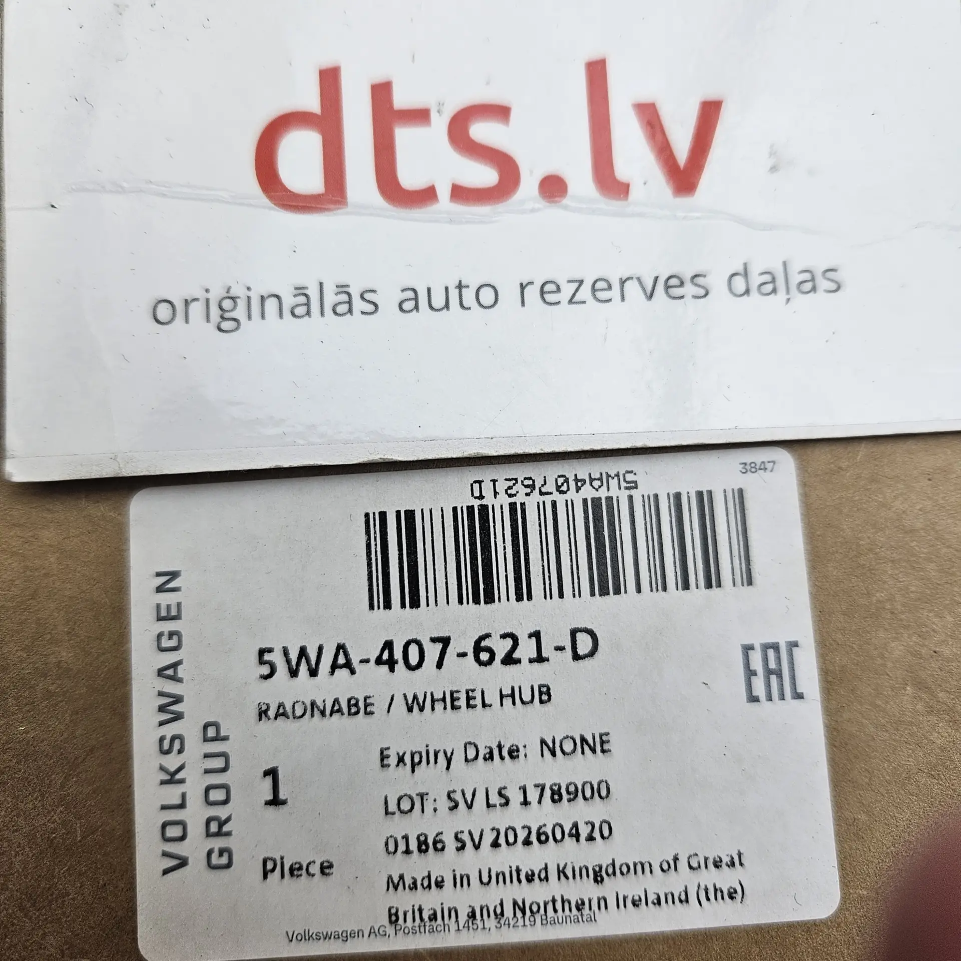 OEM VAG 5WA407621D – Wheel hub with bearing assembly