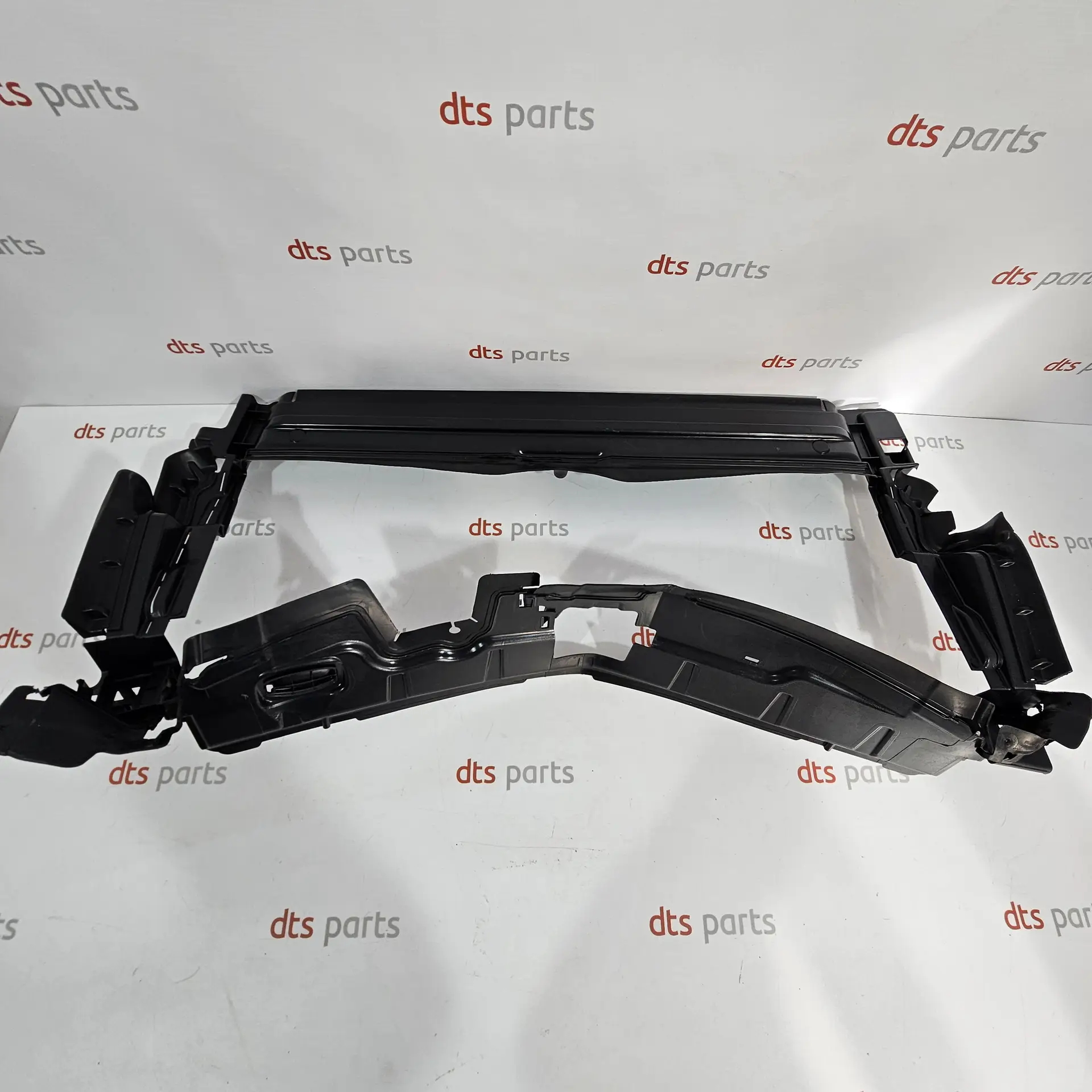 OEM FCA 6000620783 – Baffle for the engine cooler Fiat Talento from 2016-2021