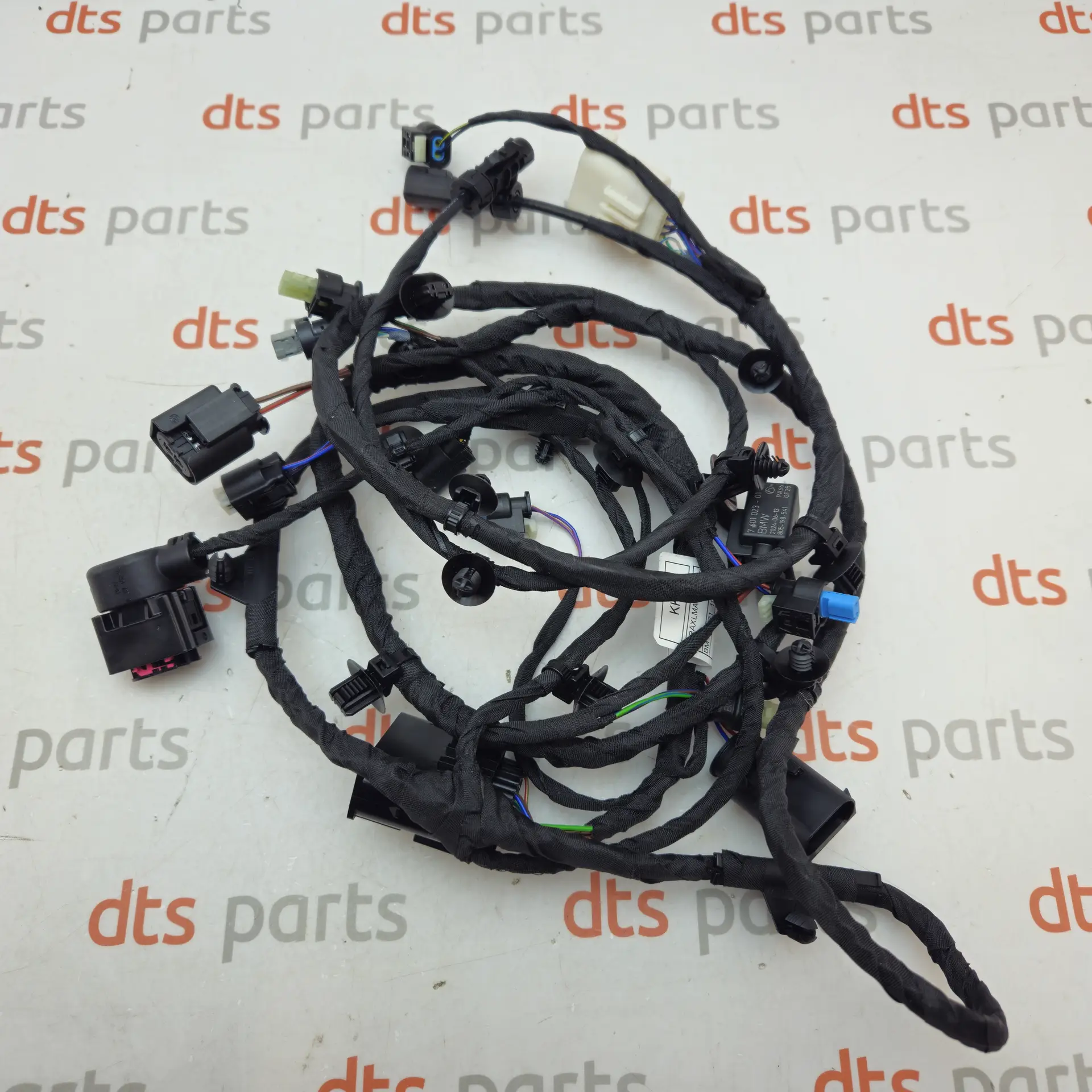 OEM BMW 61129825139 – Front-end radar and driver assistance systems bumper wiring harness