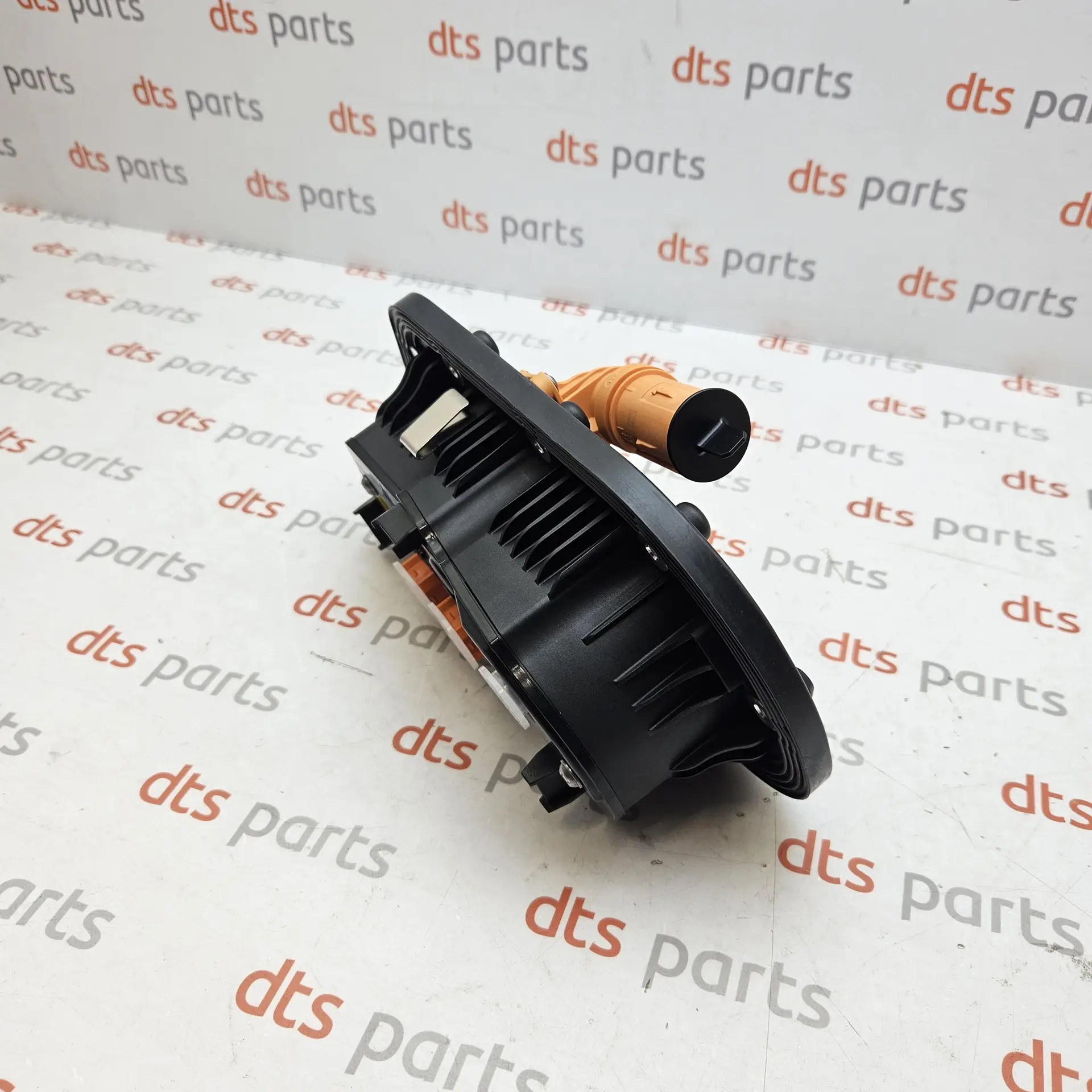 OEM BMW 61278890101 – High-voltage basic accumulator connector panel