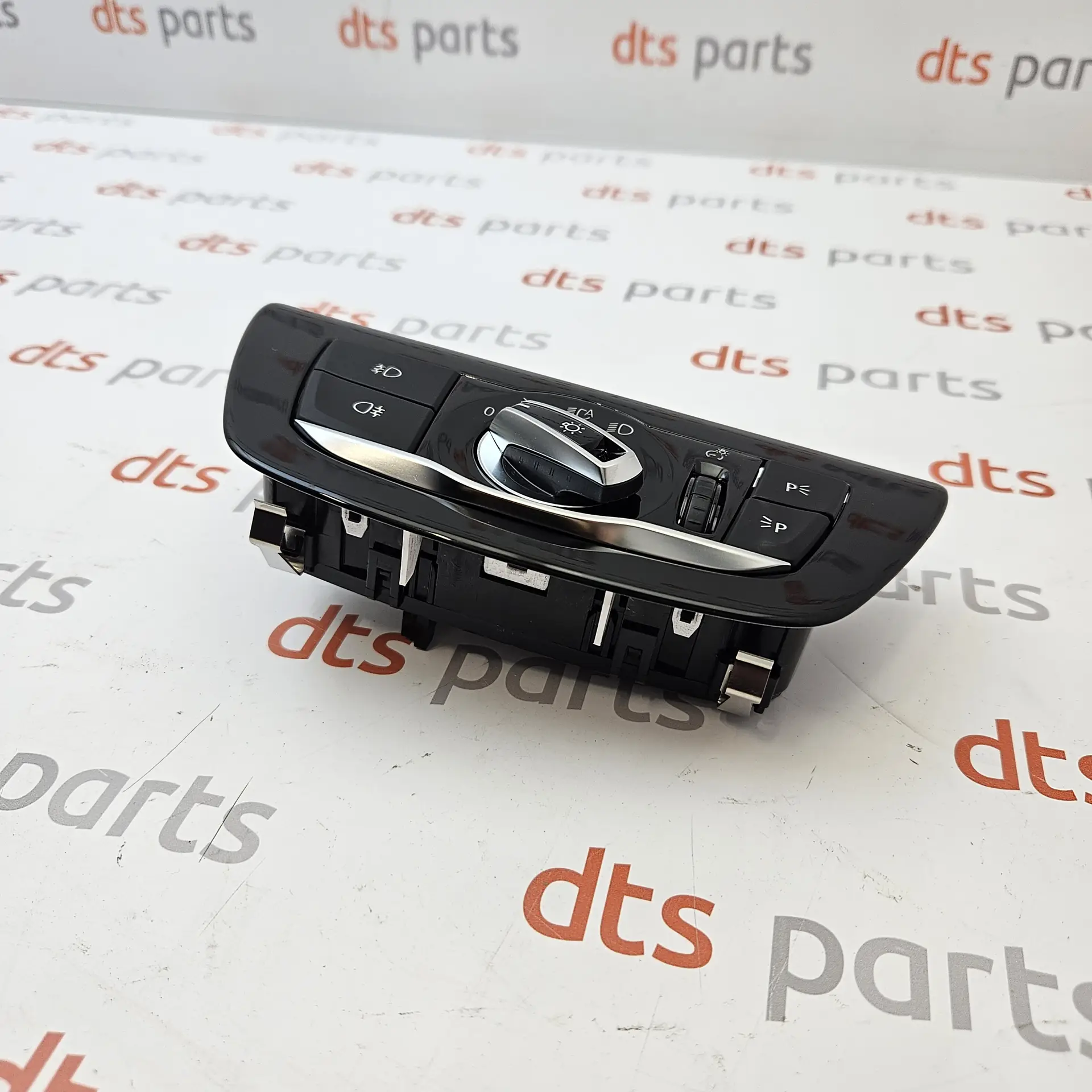 OEM BMW 61319472970 – Front main headlight control switch module