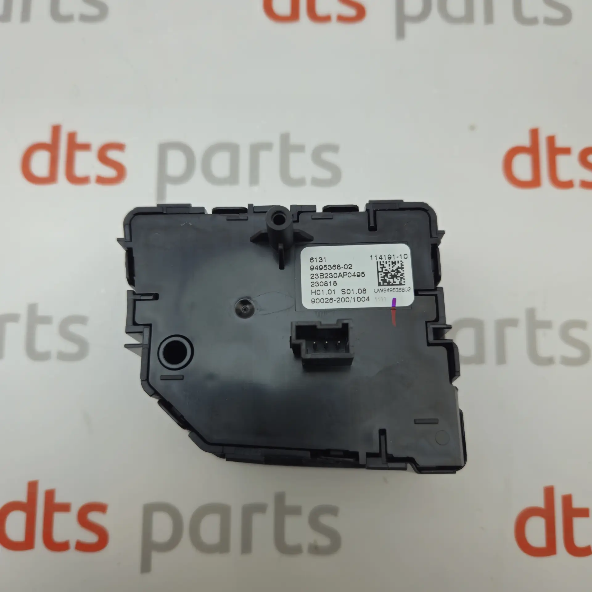 OEM BMW 61319495368 – Self-leveling suspension switch