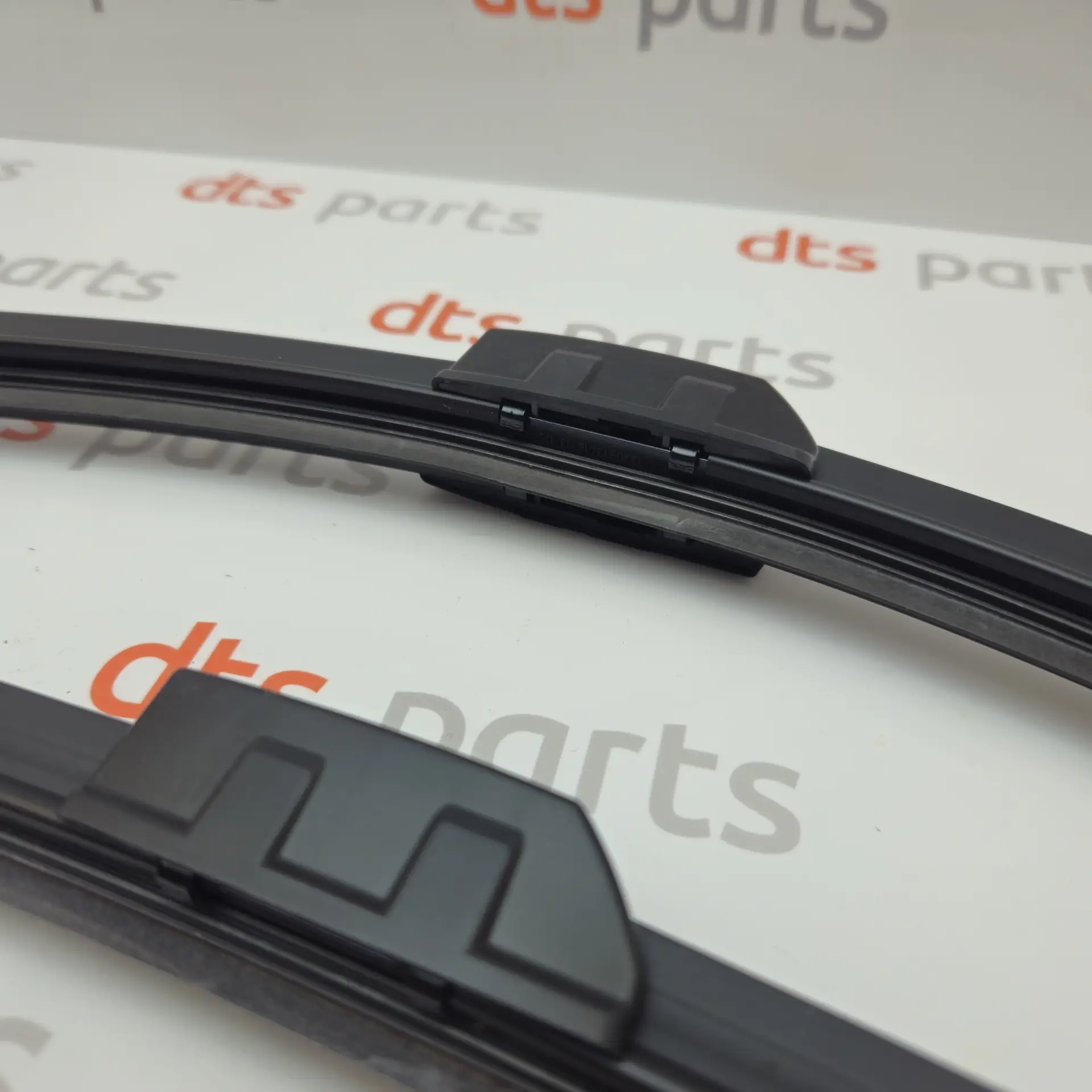 OEM BMW 61612209047 – Set of front windshield wiper blades