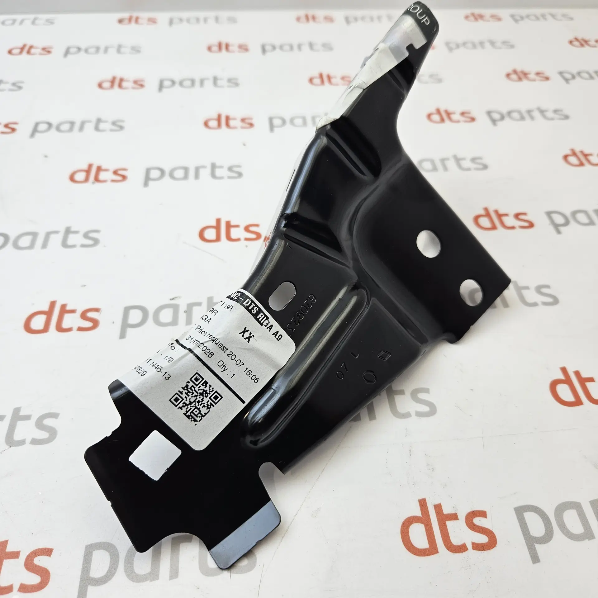 OEM Renault 622B77119R – Front left fender bumper guide bracket mount assembly