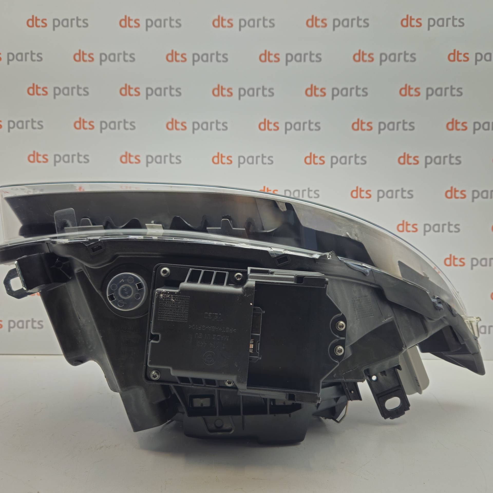 OEM BMW 63117181293 – Left headlight, Xenon