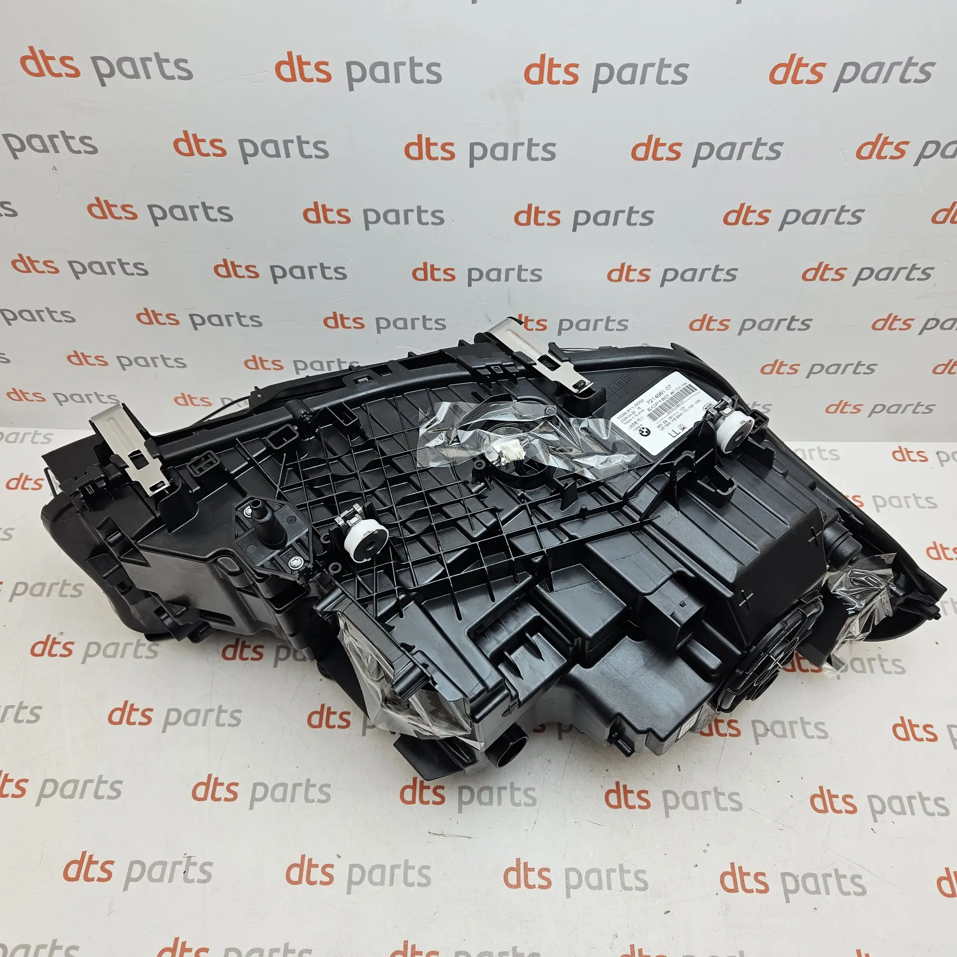 OEM BMW 63117214961 – Adaptive LED main headlamp housing assembly