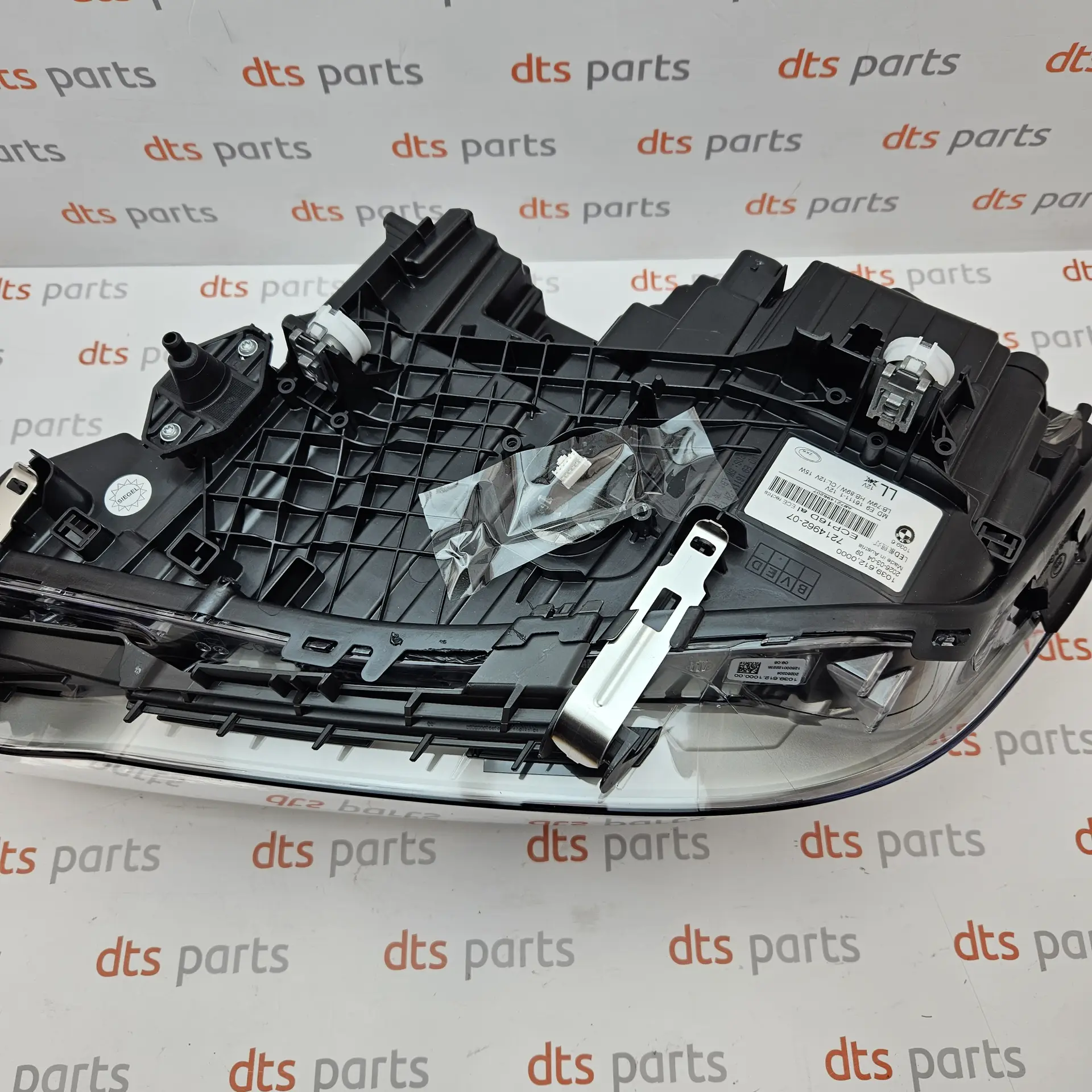 OEM BMW 63117214962 – Front right adaptive LED headlight assembly