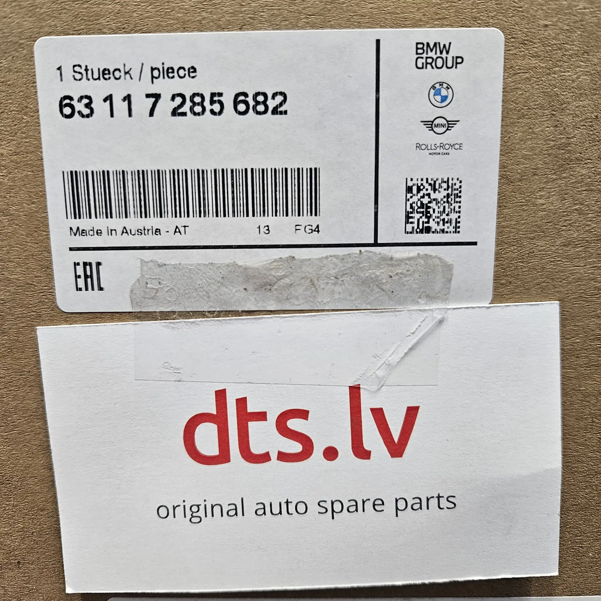 OEM BMW 63117285682 – Front right headlight