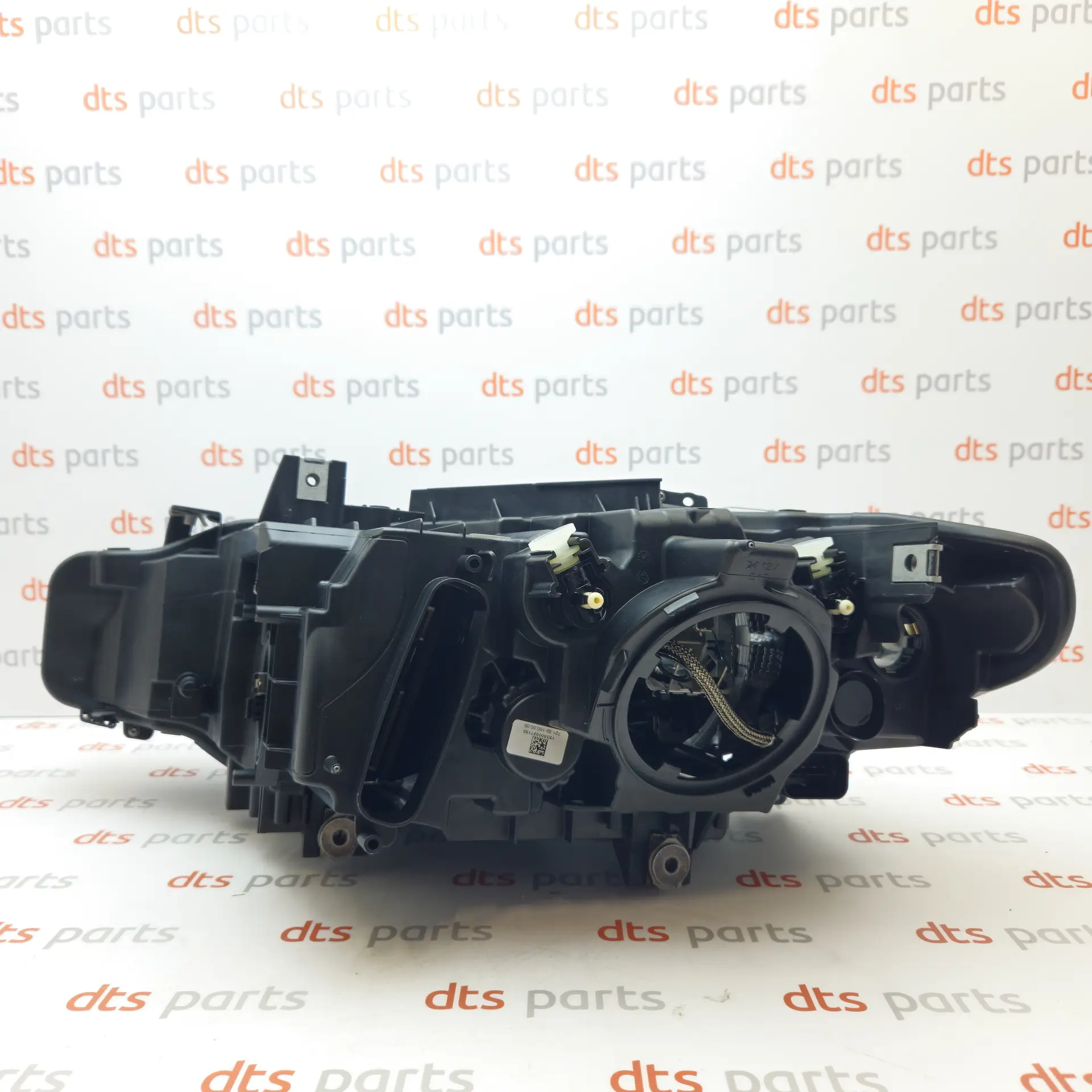 OEM BMW 63117314532 – Front right Bi-Xenon headlight