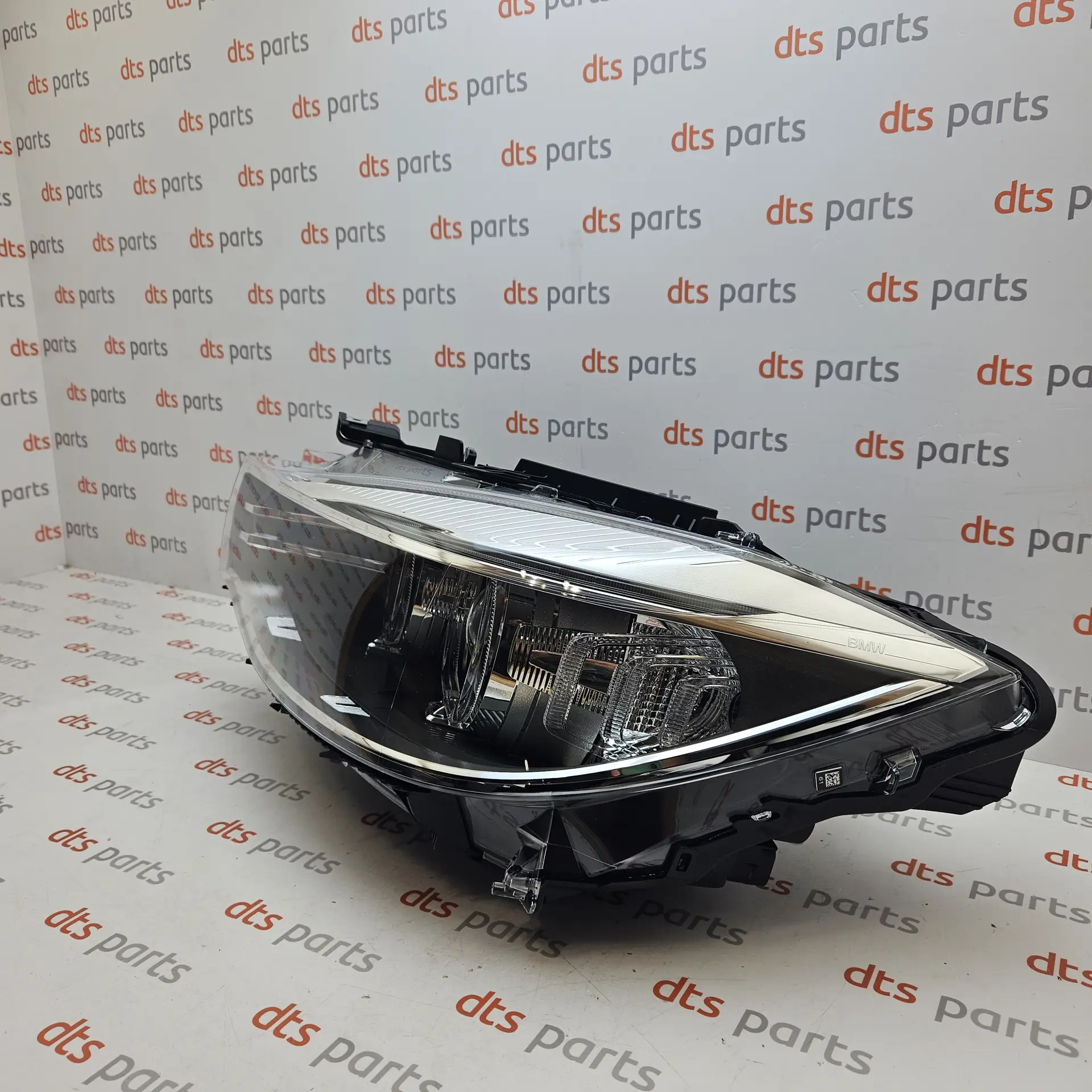 OEM BMW 63117355559 – Front left Bi-Xenon headlight