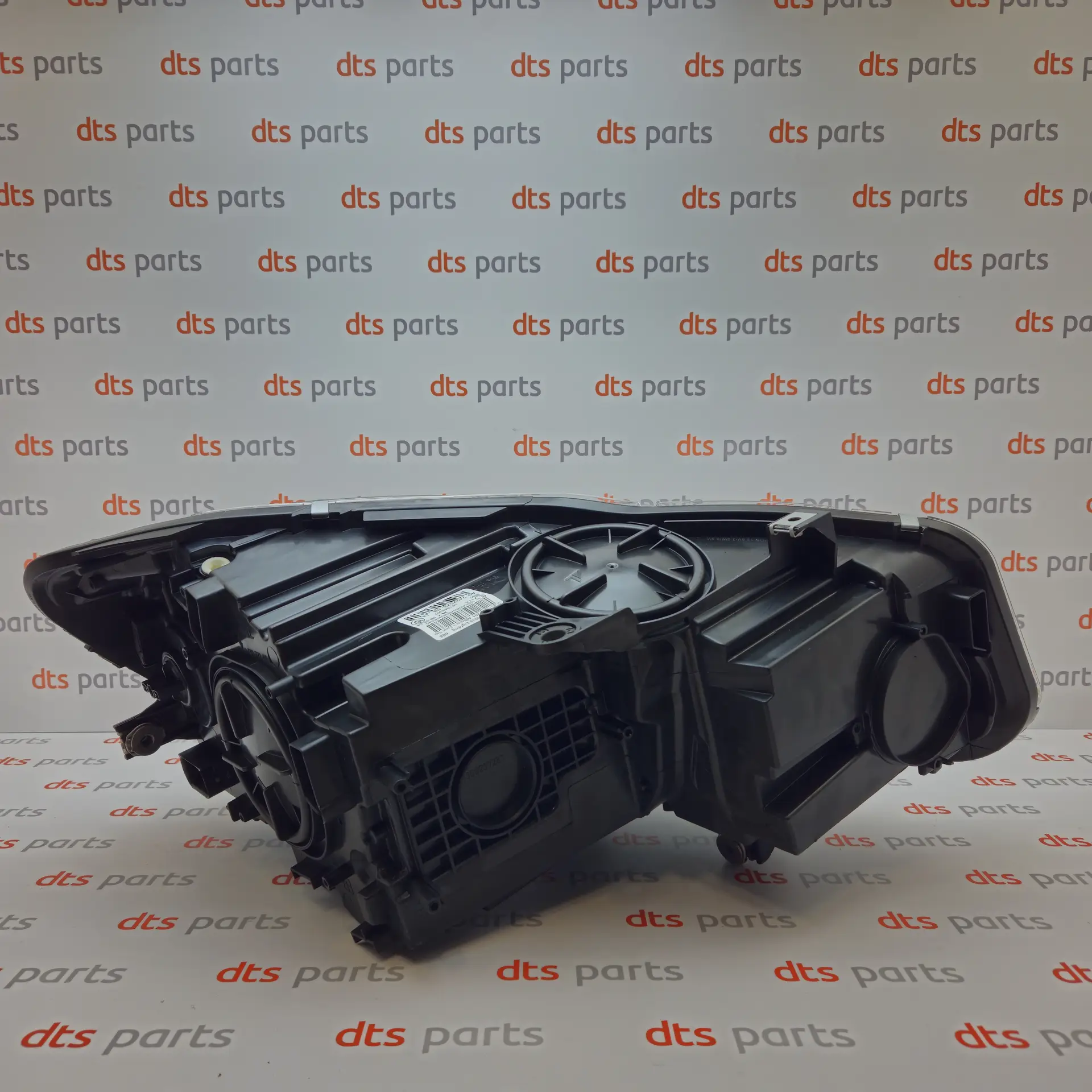 OEM BMW 63117422573 – Front left halogen headlight
