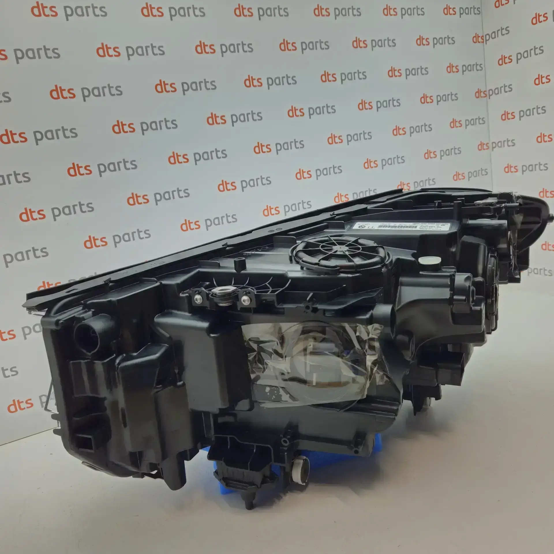 OEM BMW 63117461884 – Right, LED headlight