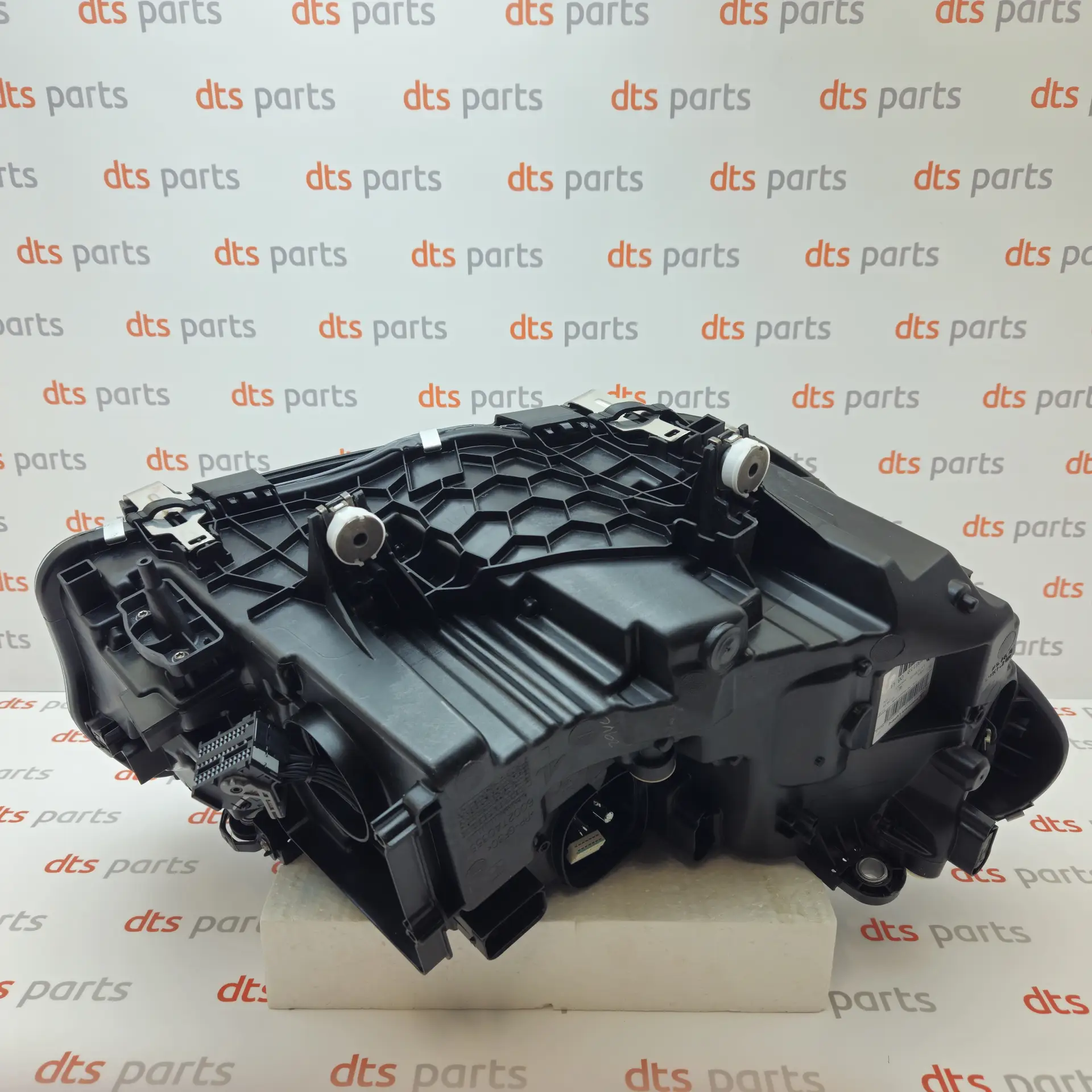 OEM BMW 63117466119 – Front left LED AHL headlight