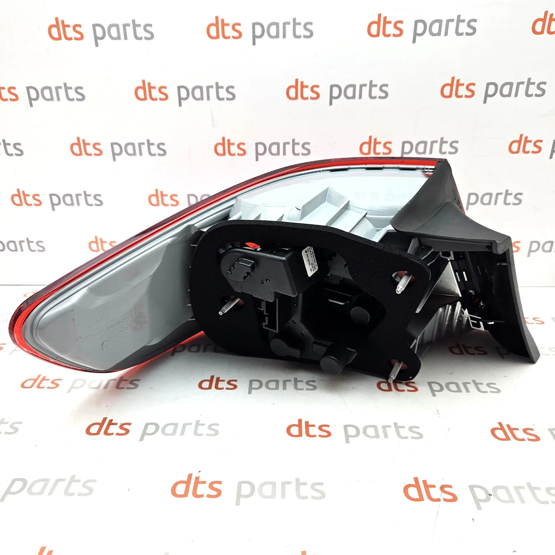 OEM BMW 63217174404 – Rear right tail light