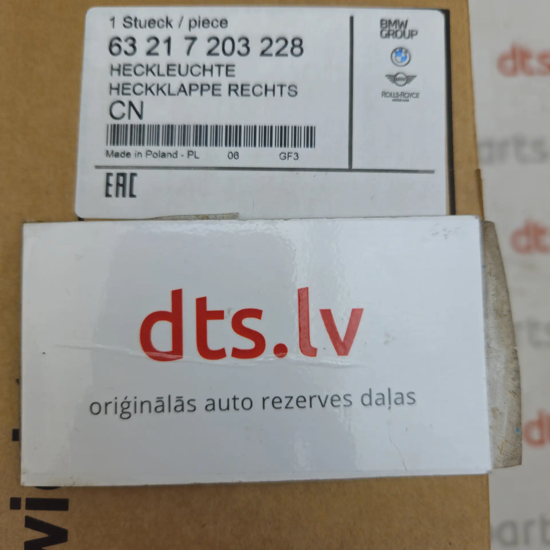 OEM BMW 63217203228 – Rear inner trunk lid LED tail light lamp assembly