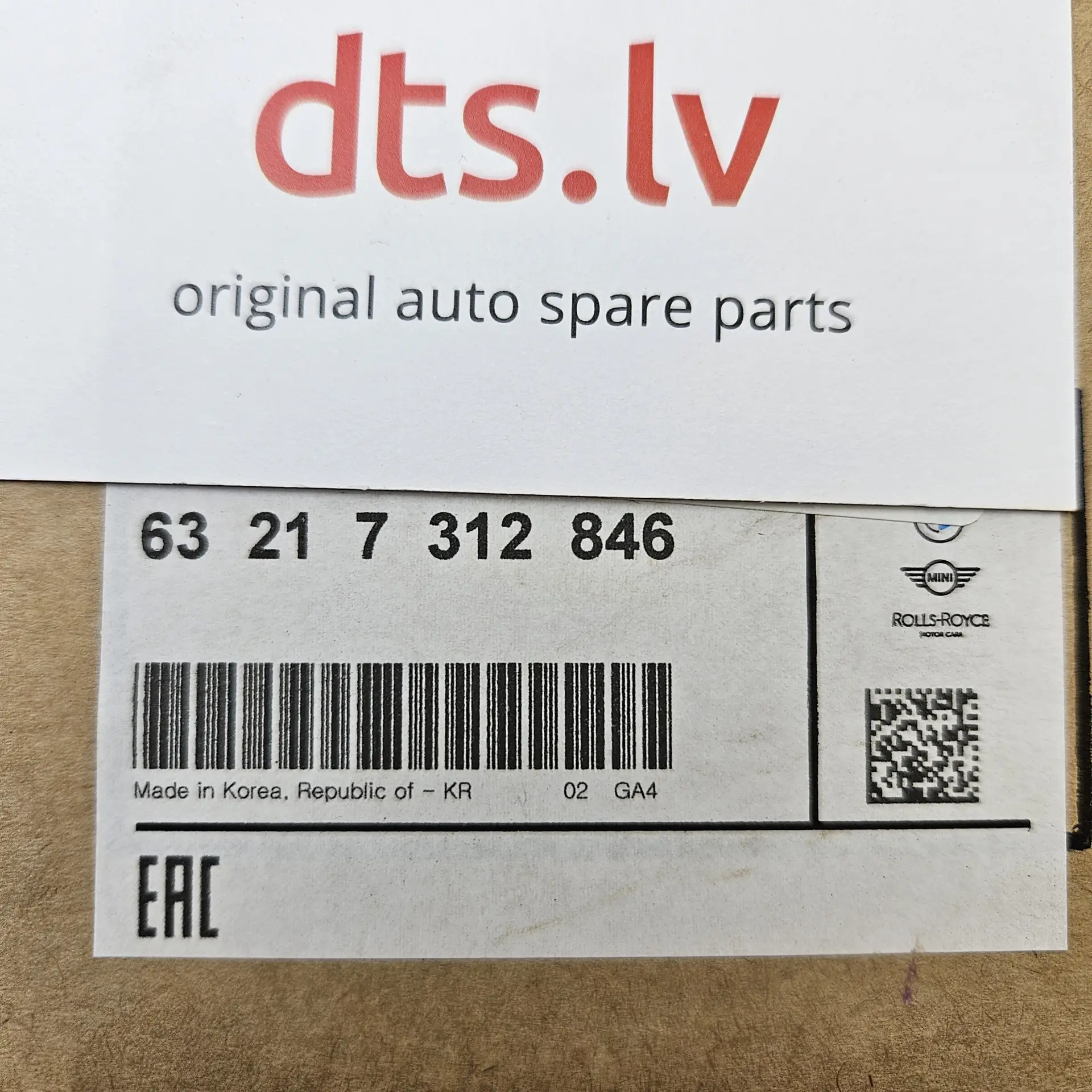 OEM BMW 63217312846 – Outer tail light assembly right-hand side