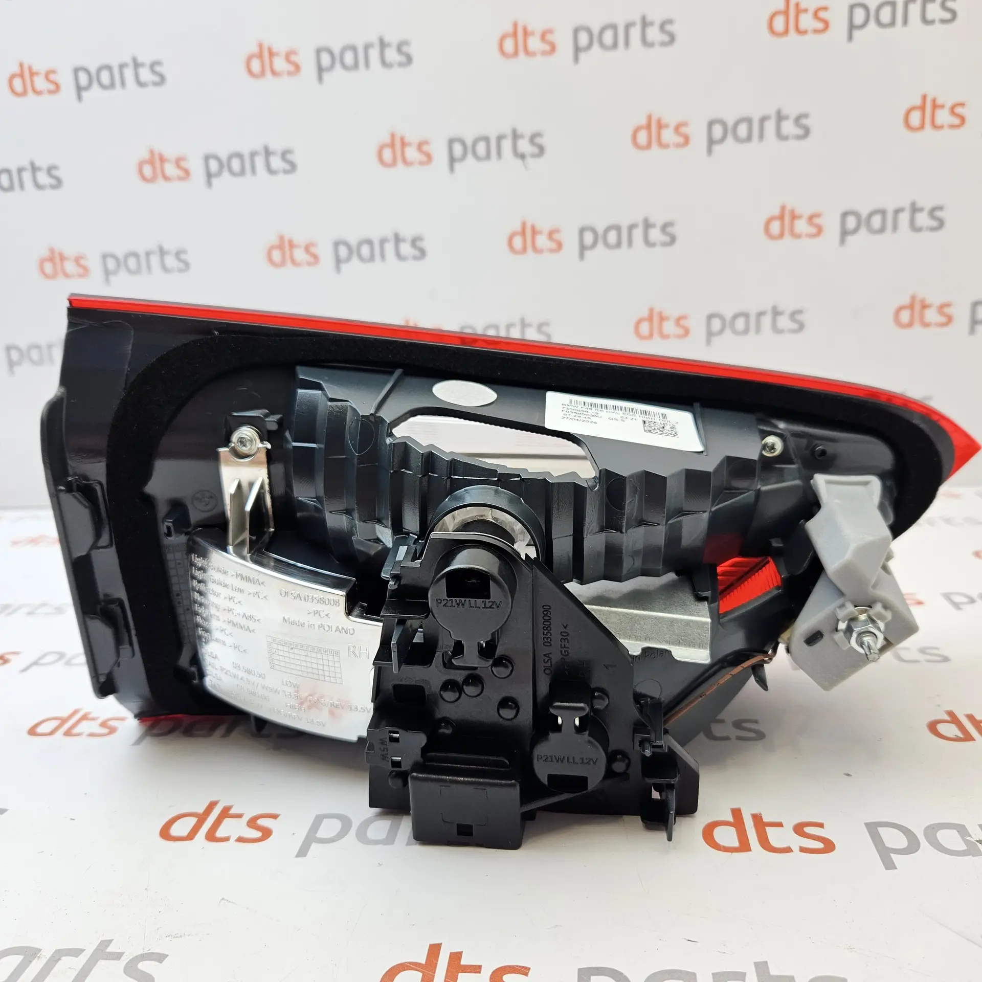 OEM BMW 63217350698 – Rear right inner tailgate