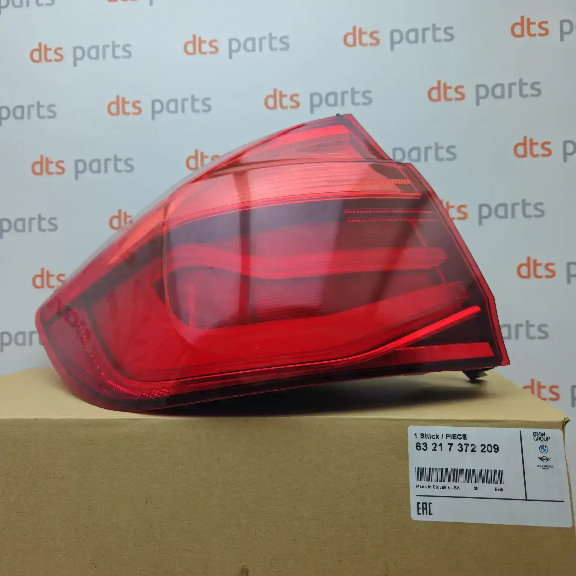 OEM BMW 63217372209 – Rear left outer taillight