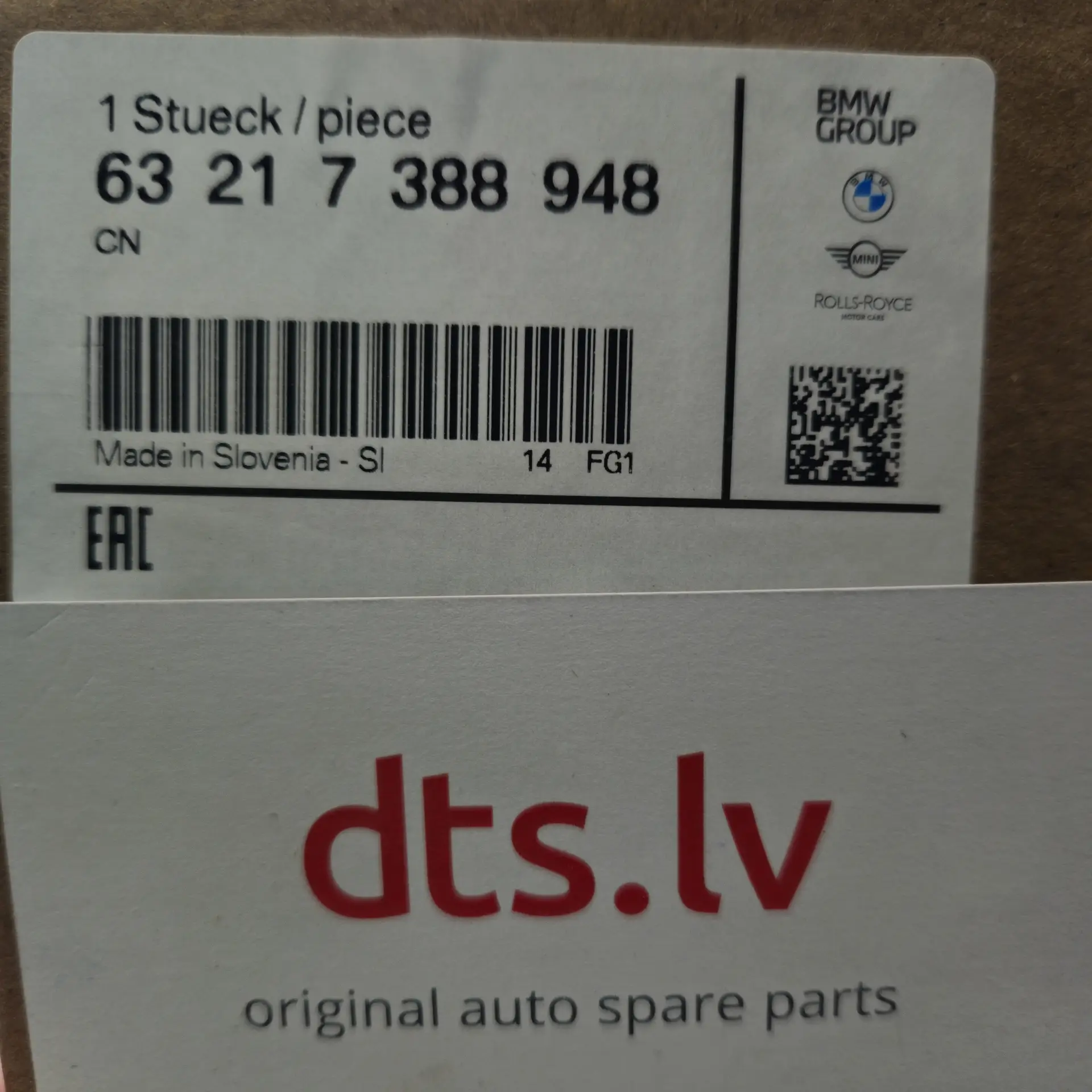 OEM BMW 63217388948 – Outer right rear tail light