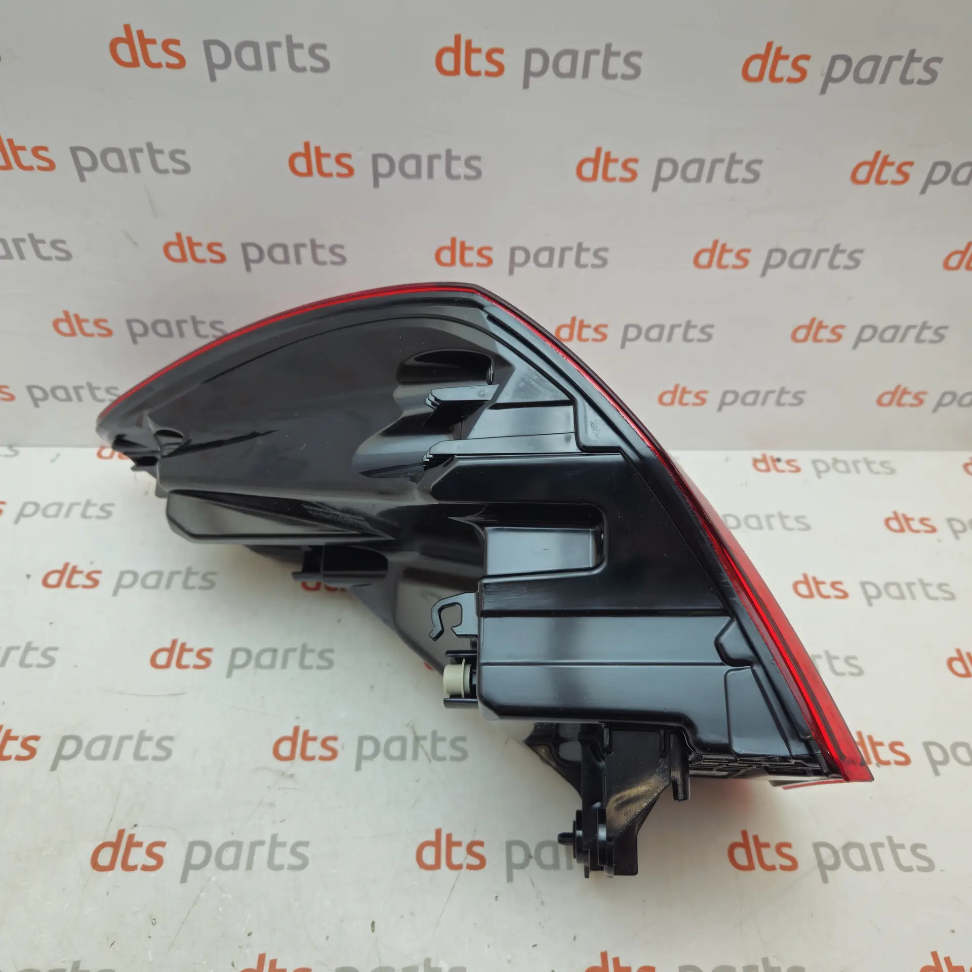 OEM BMW 63217477713 – Rear outer side panel LED tail light lamp assembly