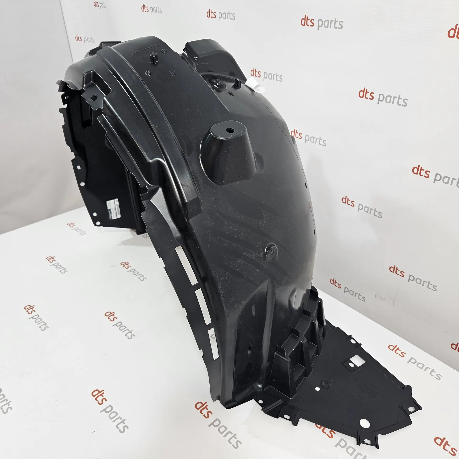 OEM Nissan 63840HV00A – Front fender splash shield liner right-hand side