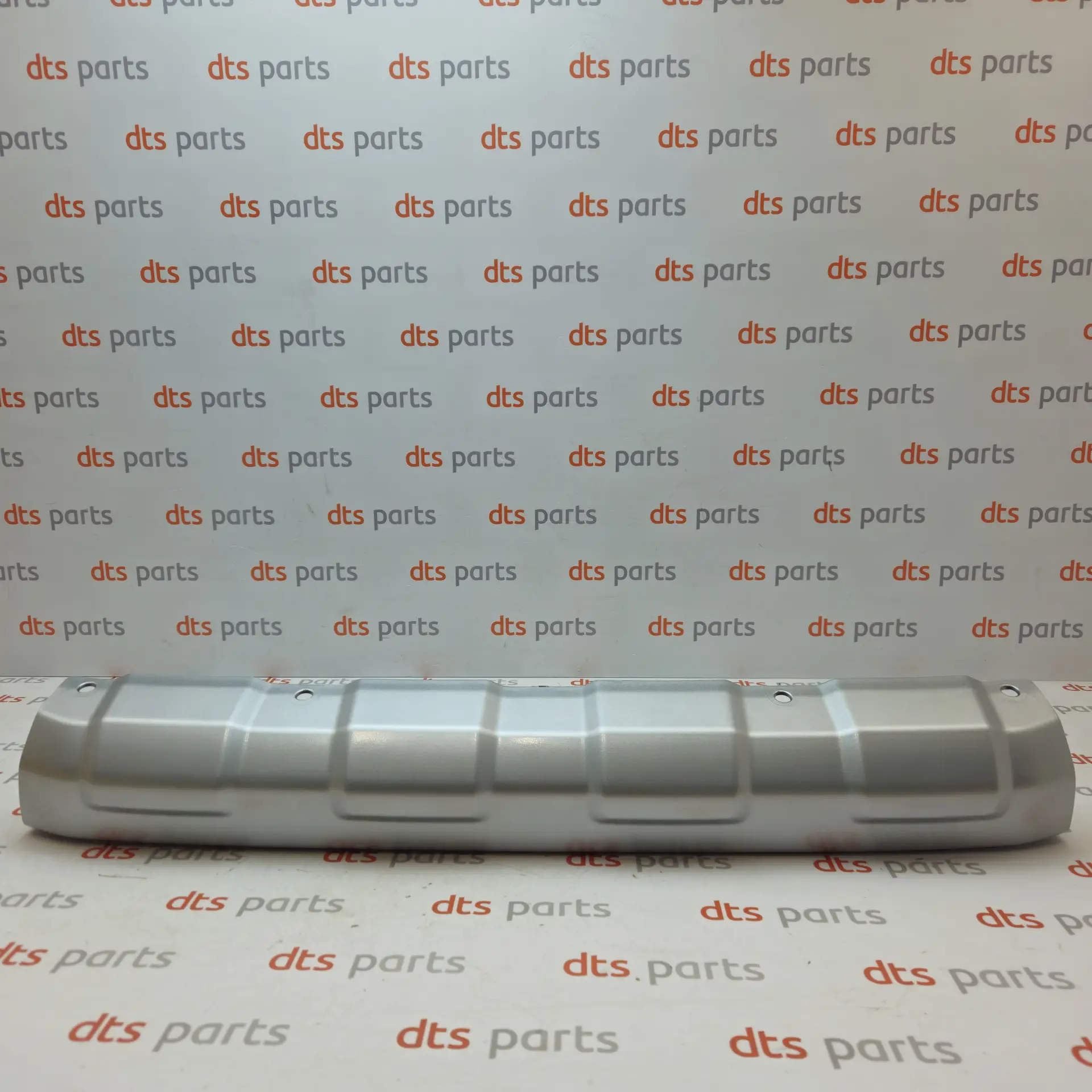 OEM Mitsubishi 6405A189HA – front/rear bumper lower skid plate