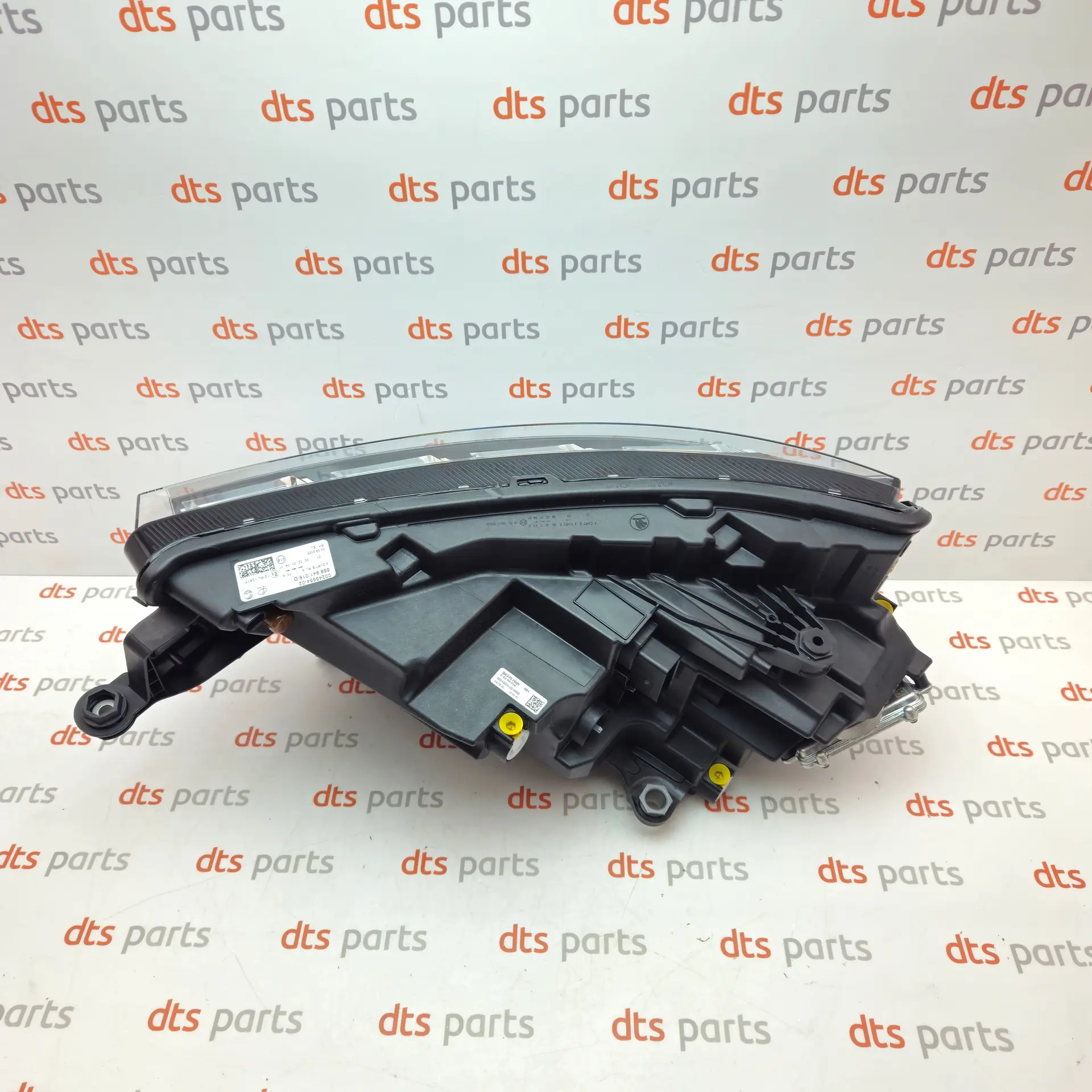 OEM Skoda 658941016D – Right headlight Skoda Kamiq