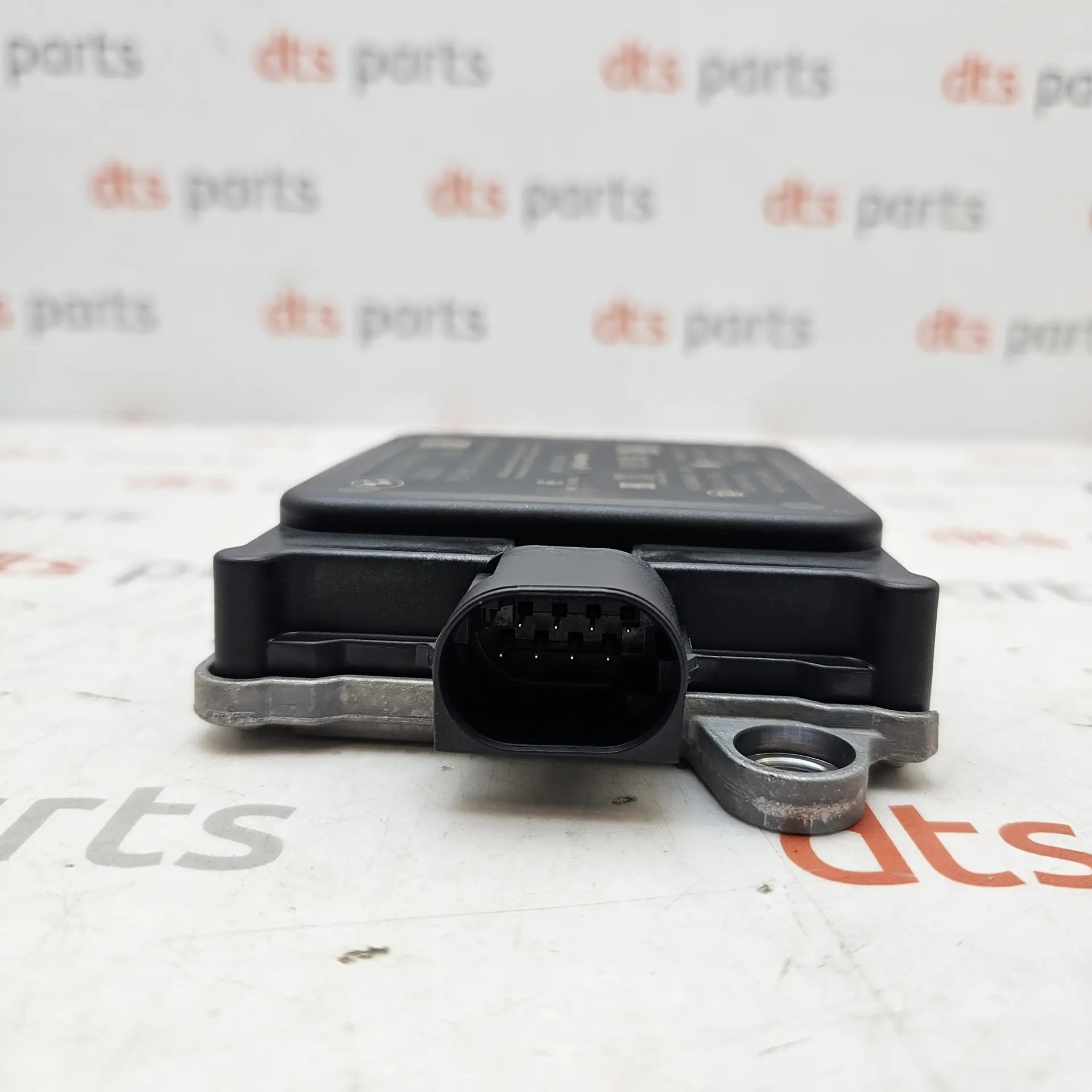 OEM BMW 66315A58DA3 – Front long range radar distance sensor