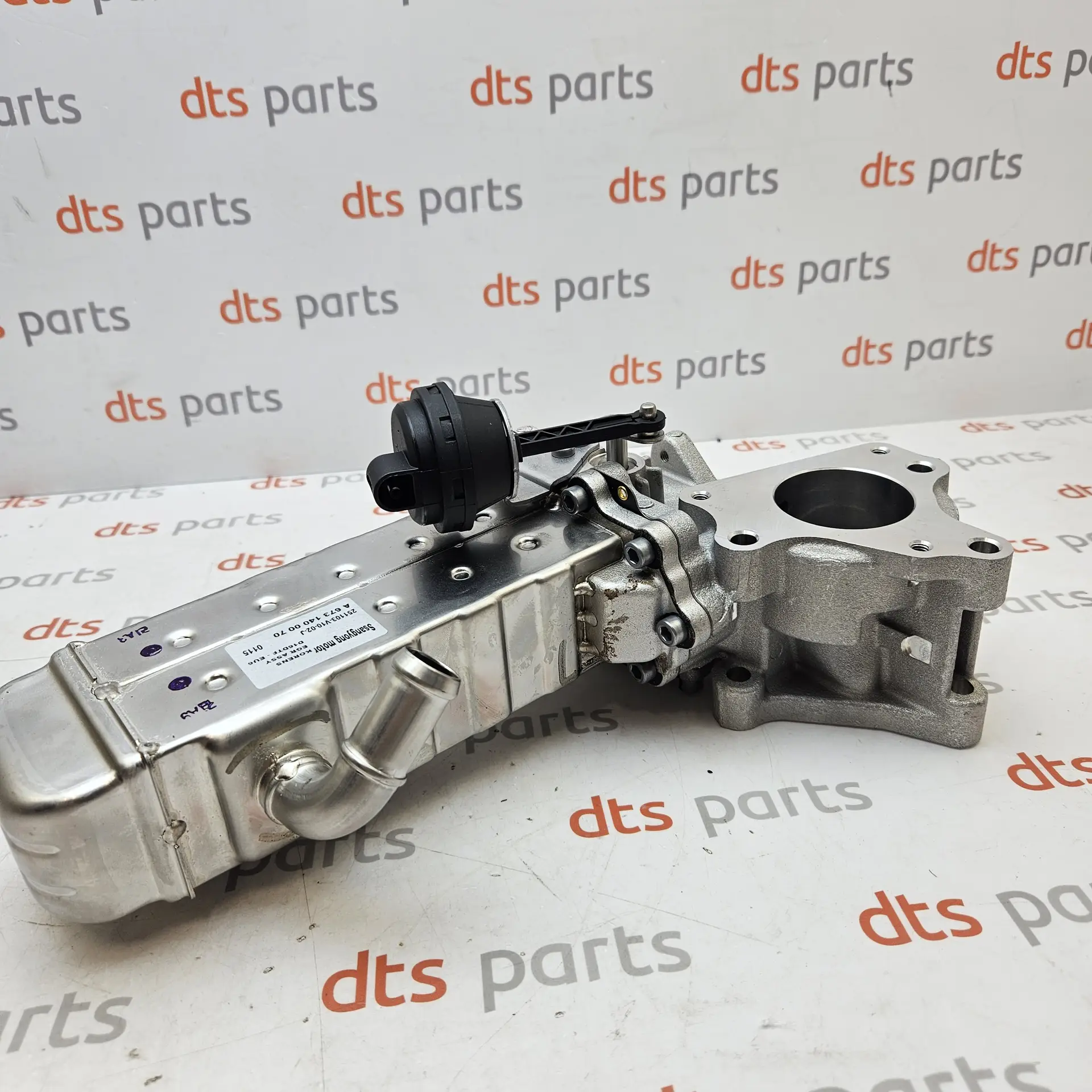 OEM SsangYong 6731400070 – Exhaust gas recirculation egr system cooling unit assembly