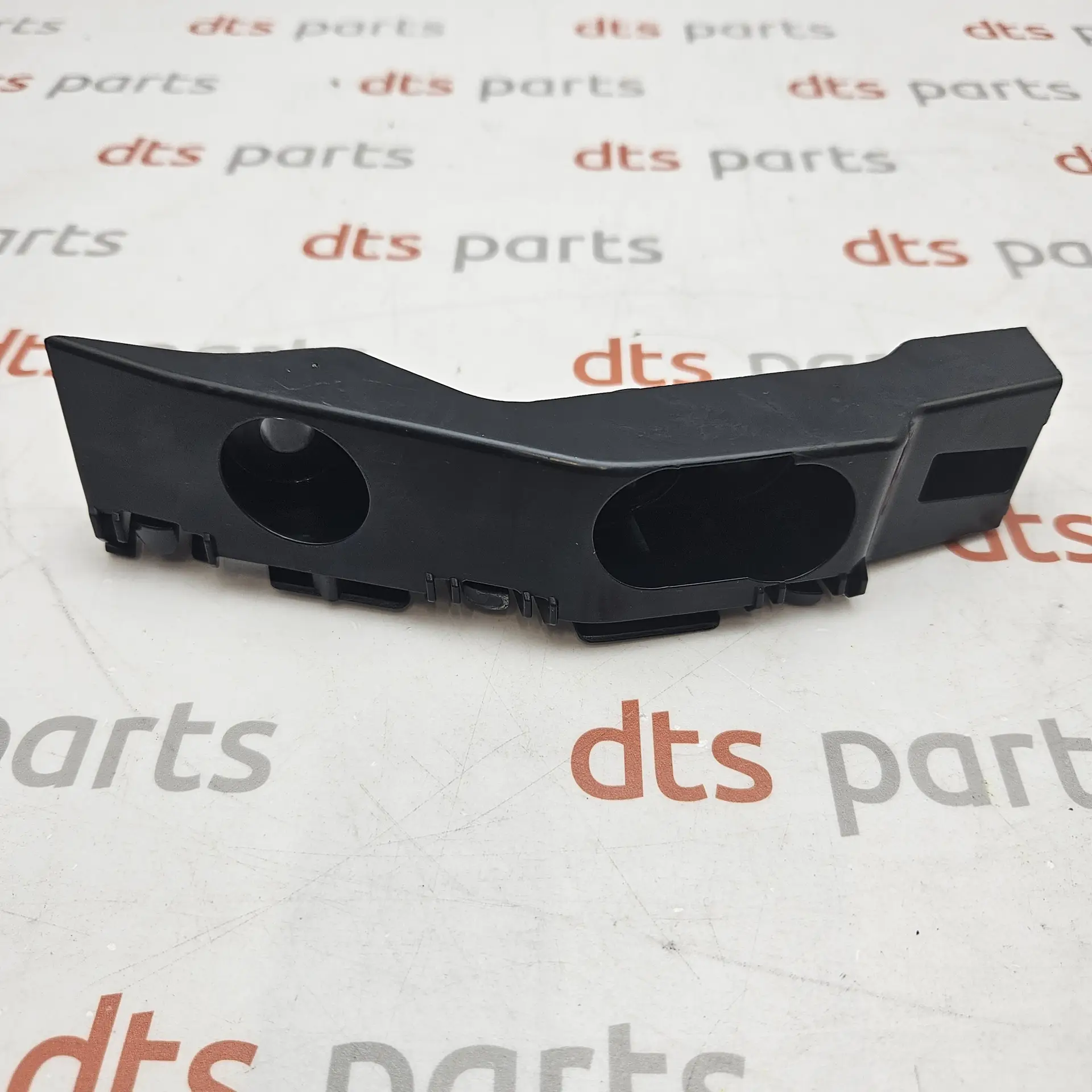 OEM FCA 68411418AB – Bracket-front bumper Dodge Durango