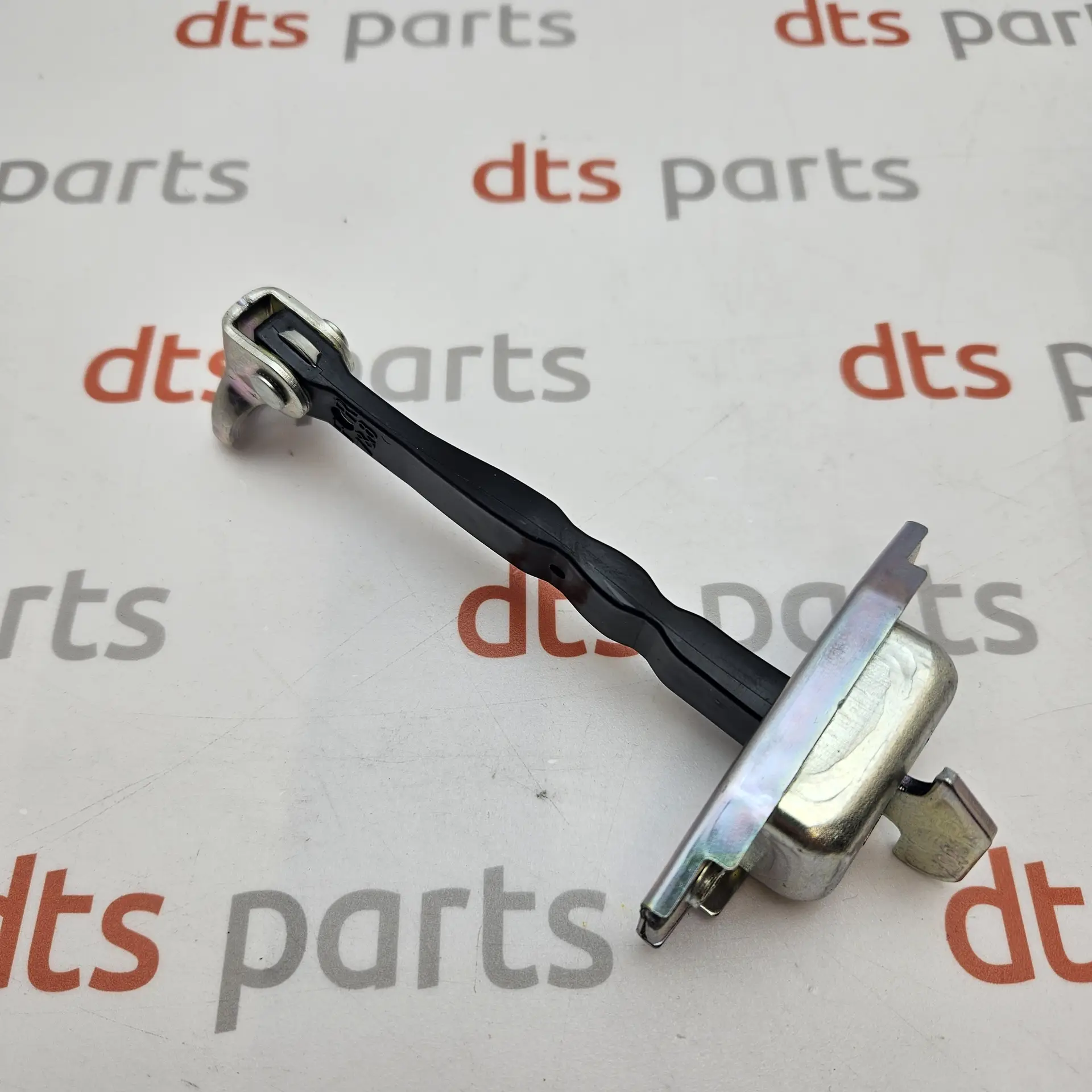 OEM Toyota 6861052130 – CHECK ASSY, FRONT DOOR, RH/LH Toyota Yaris KSP130