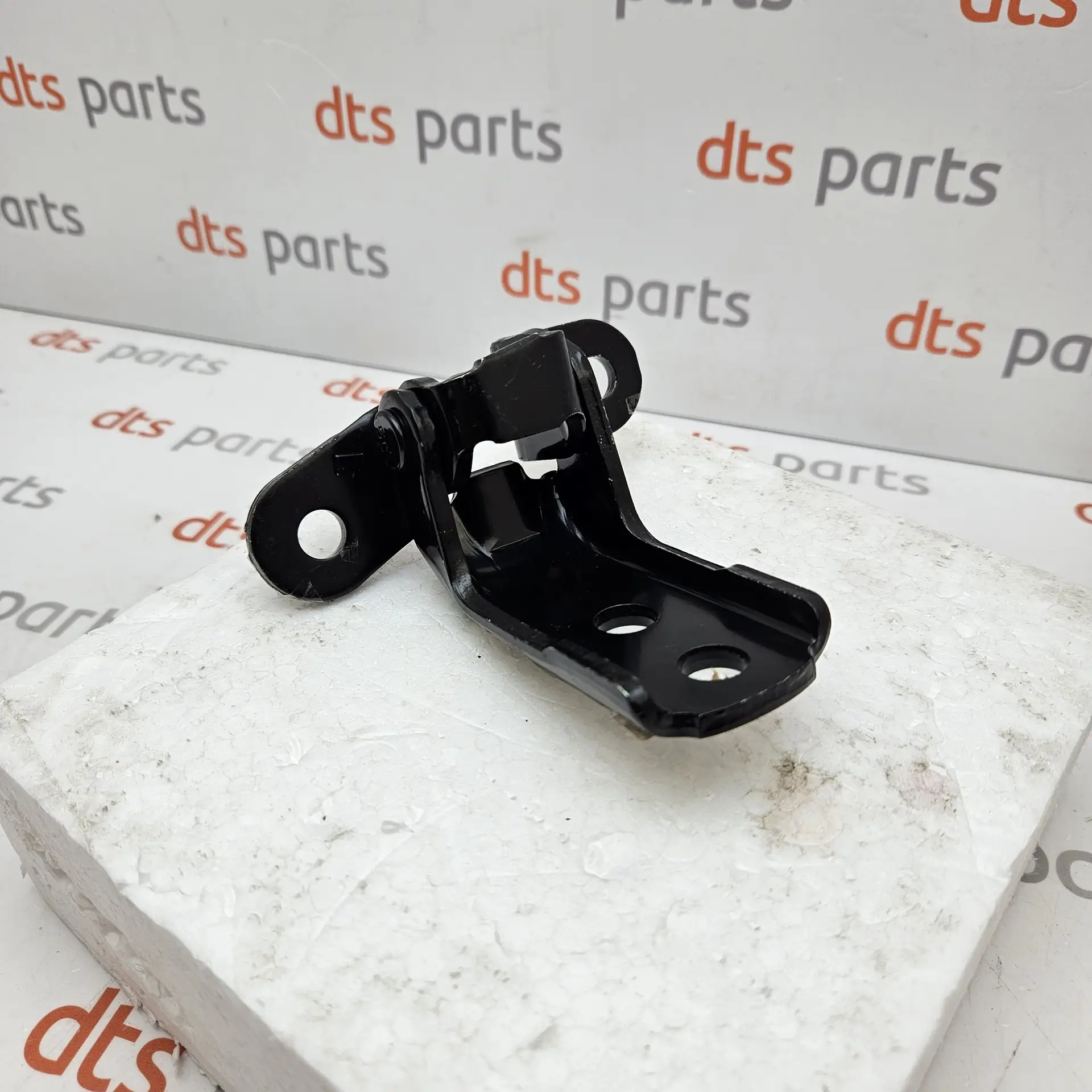 OEM Toyota 6872012151 – Front door hinge, Toyota C-HR, Highlander, Corolla , Camry