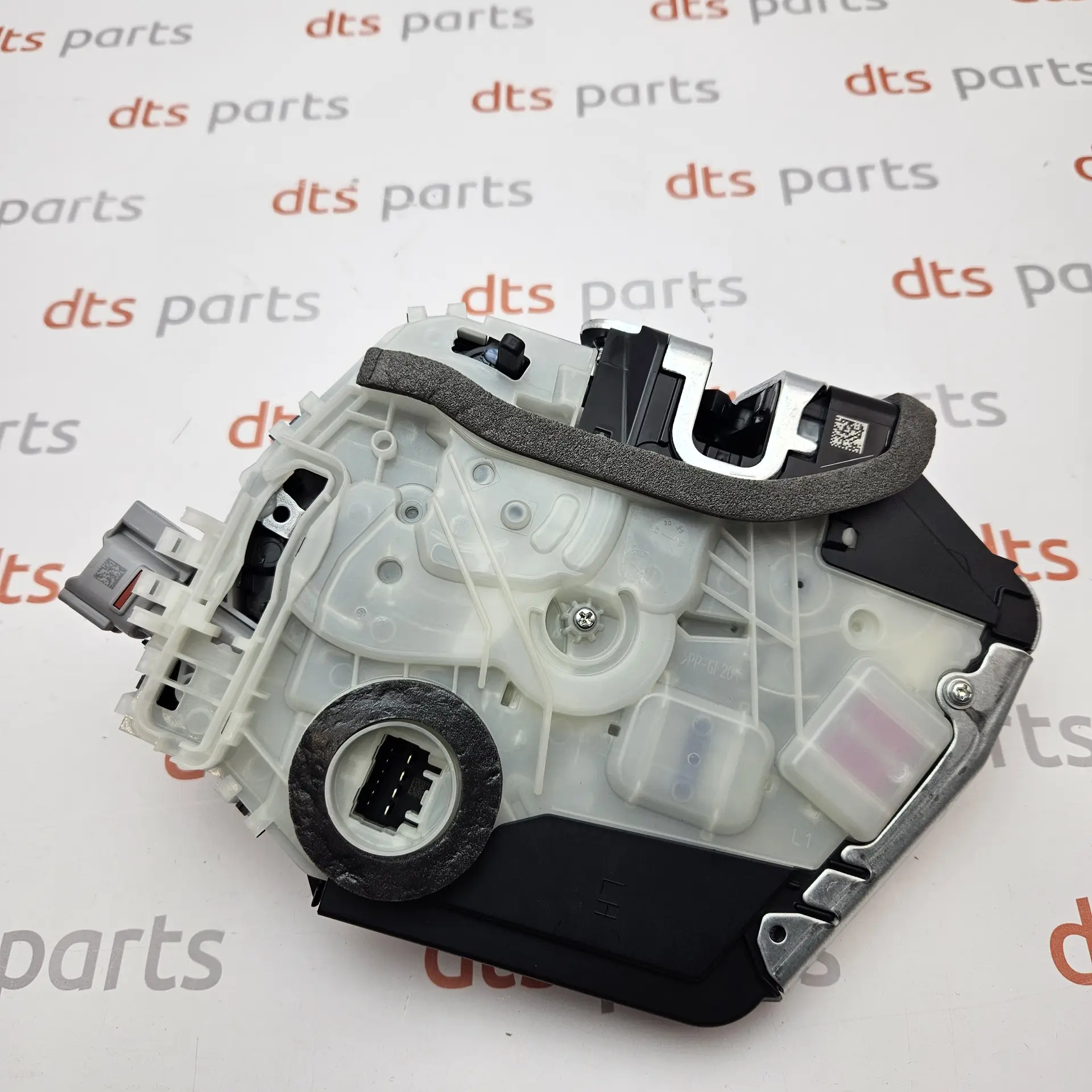OEM Toyota/Lexus 6906078041 – Rear left door lock assembly