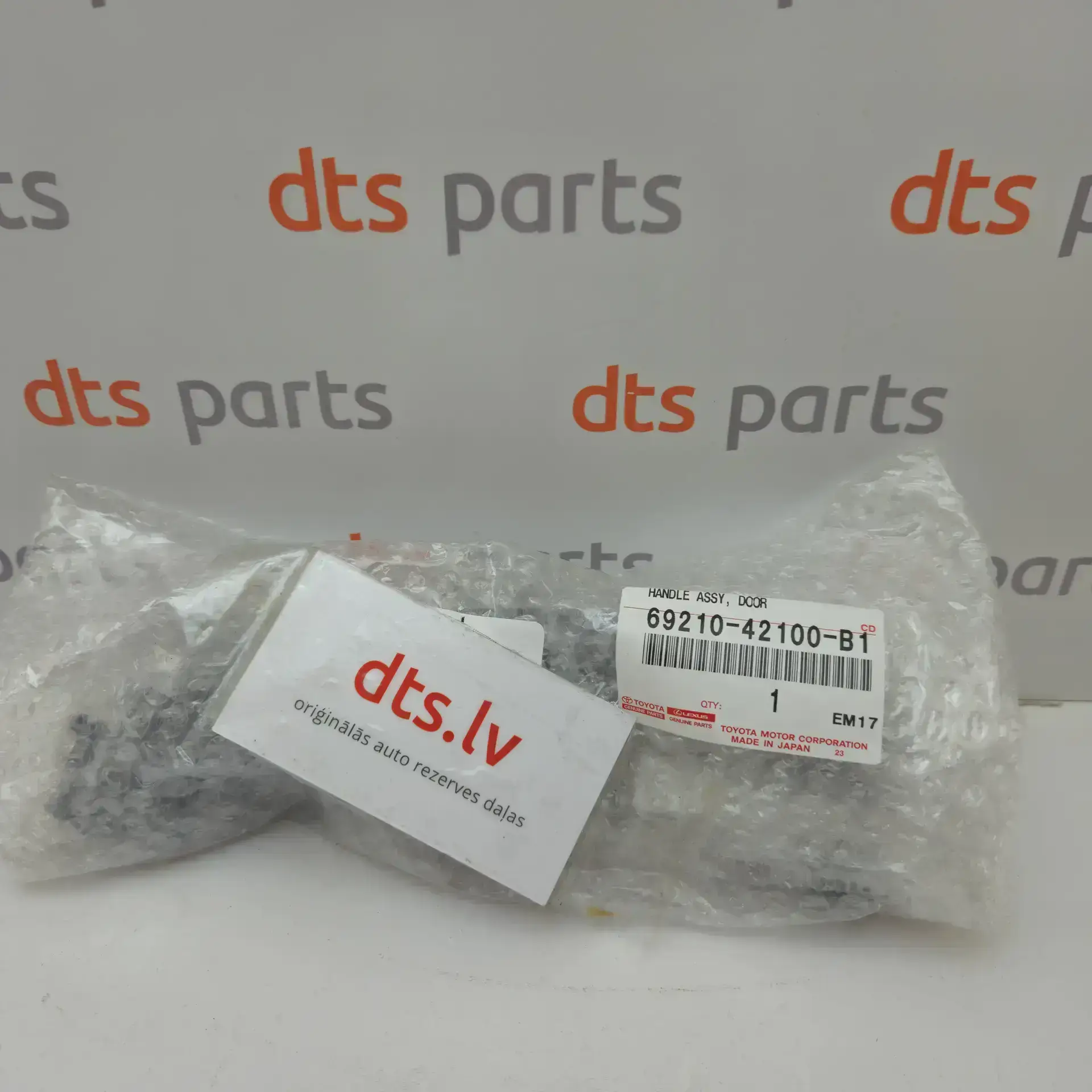 OEM Toyota/Lexus 6921042100B1 – Front right door outside handle